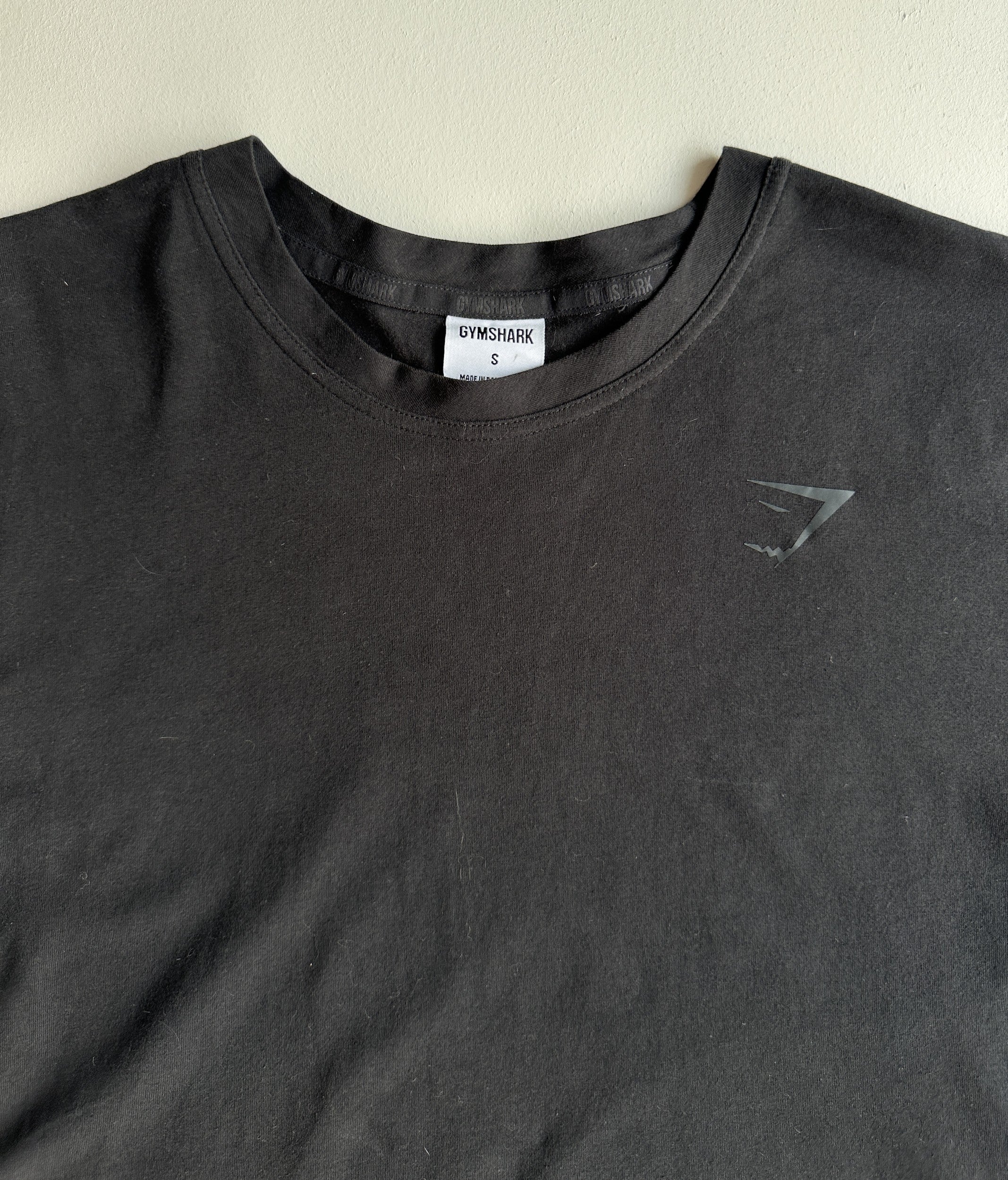 Crest T-Shirt in Black — preloved Gymshark