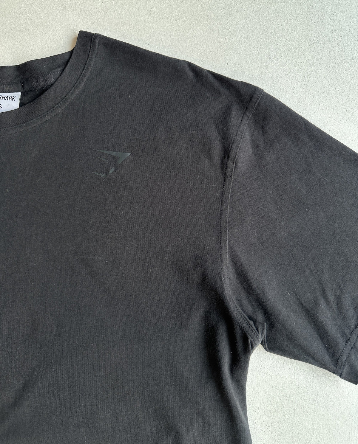 Crest T-Shirt in Black — preloved Gymshark