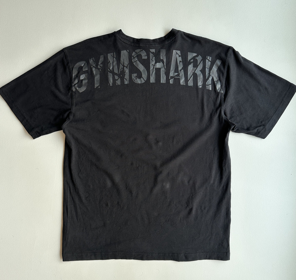 Crest T-Shirt in Black — preloved Gymshark
