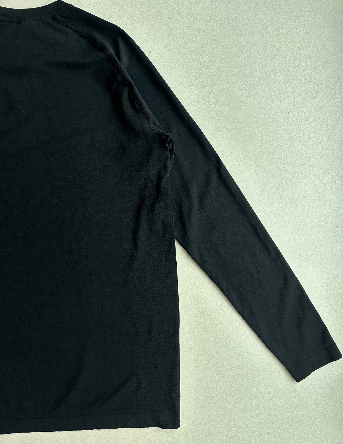 Arrival Long Sleeve T-Shirt in Black — preloved Gymshark
