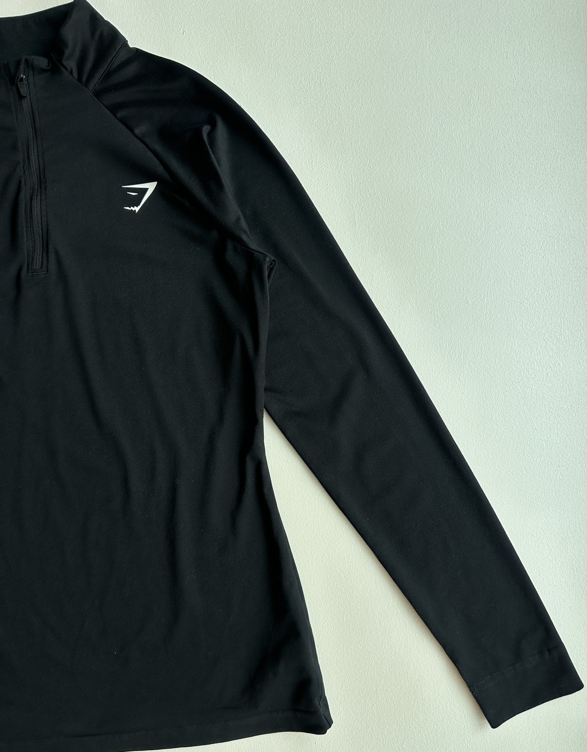 Arrival 1/4 Zip Pullover in Black — preloved Gymshark