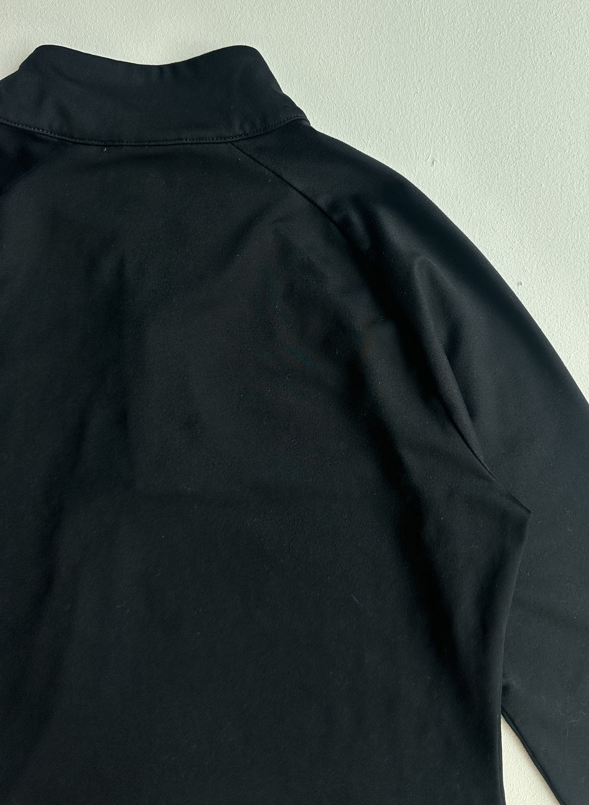 Arrival 1/4 Zip Pullover in Black — preloved Gymshark