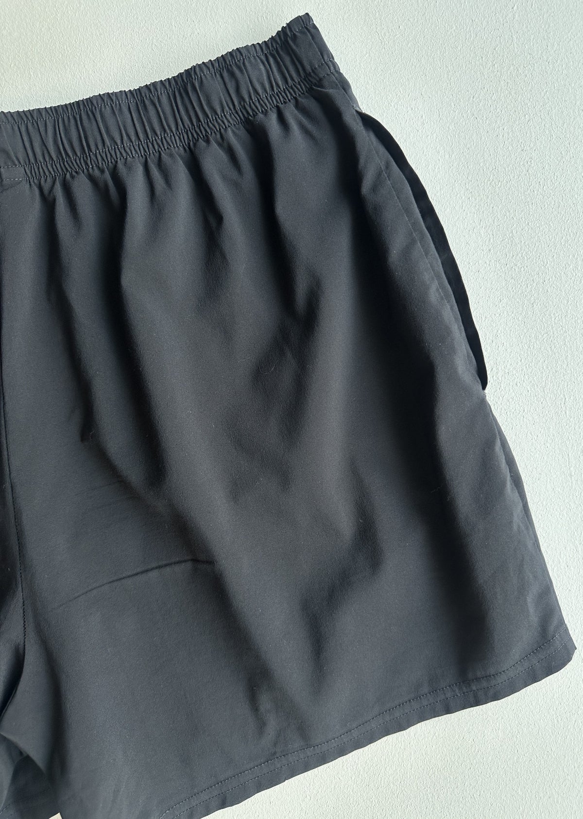Train 5" Shorts in Black — preloved Gymshark