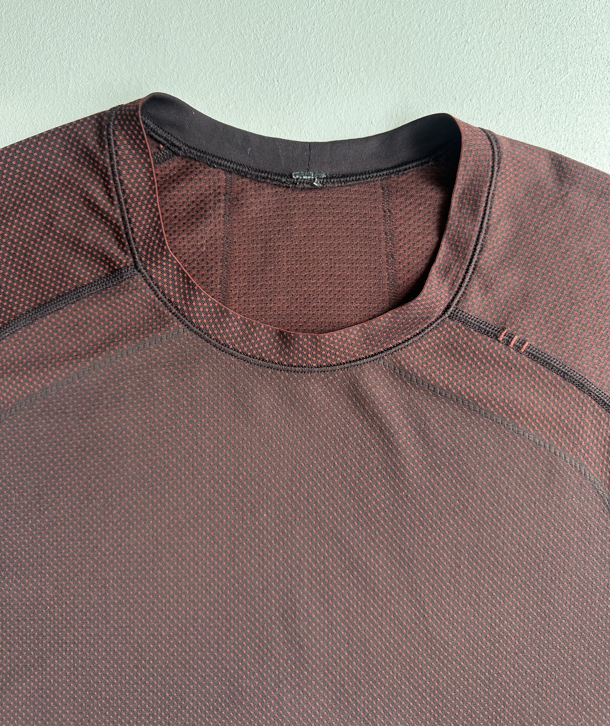 Metal Vent Tech Short Sleeve Shirt in Magma — preloved Lululemon