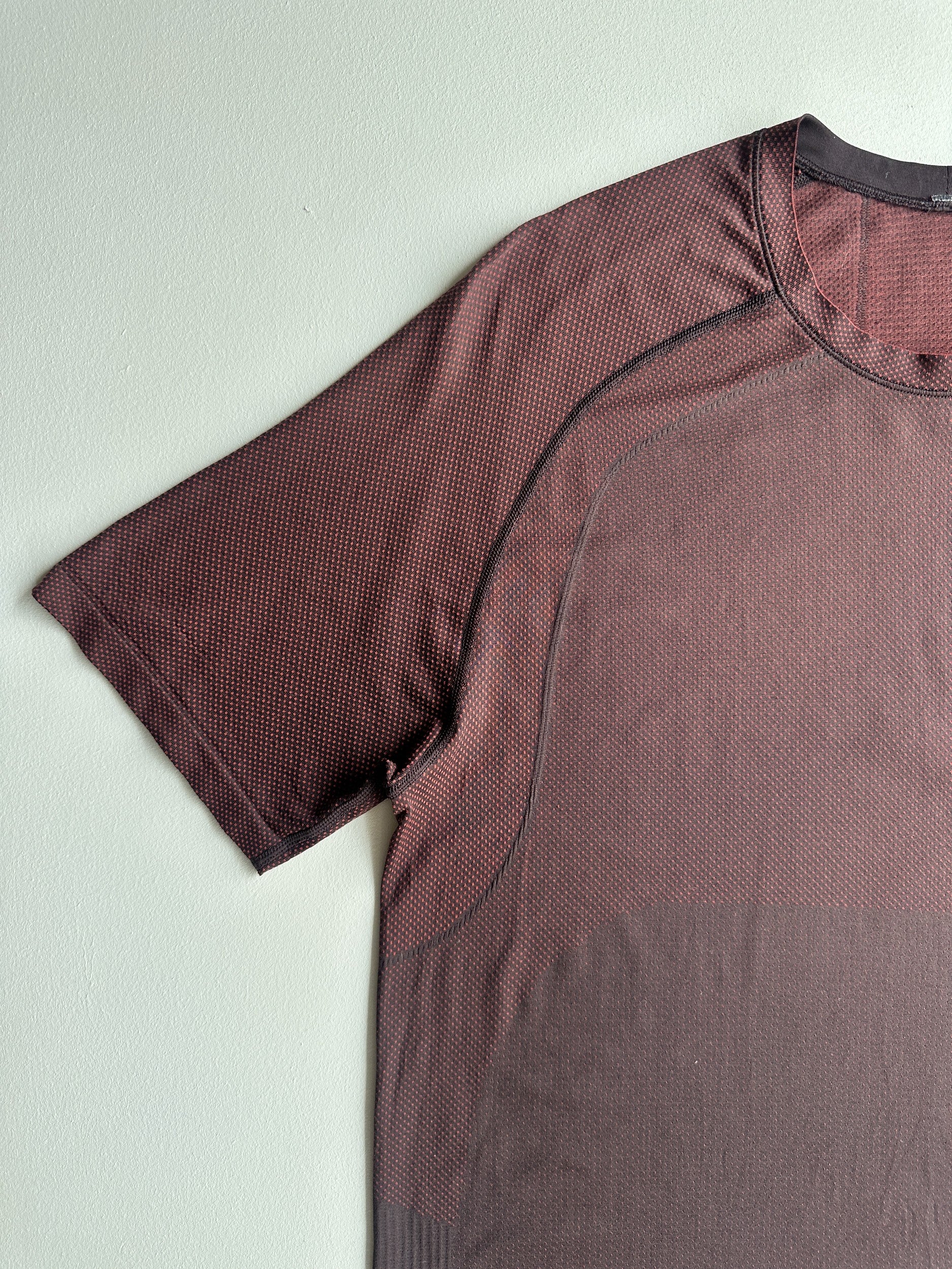 Metal Vent Tech Short Sleeve Shirt in Magma — preloved Lululemon