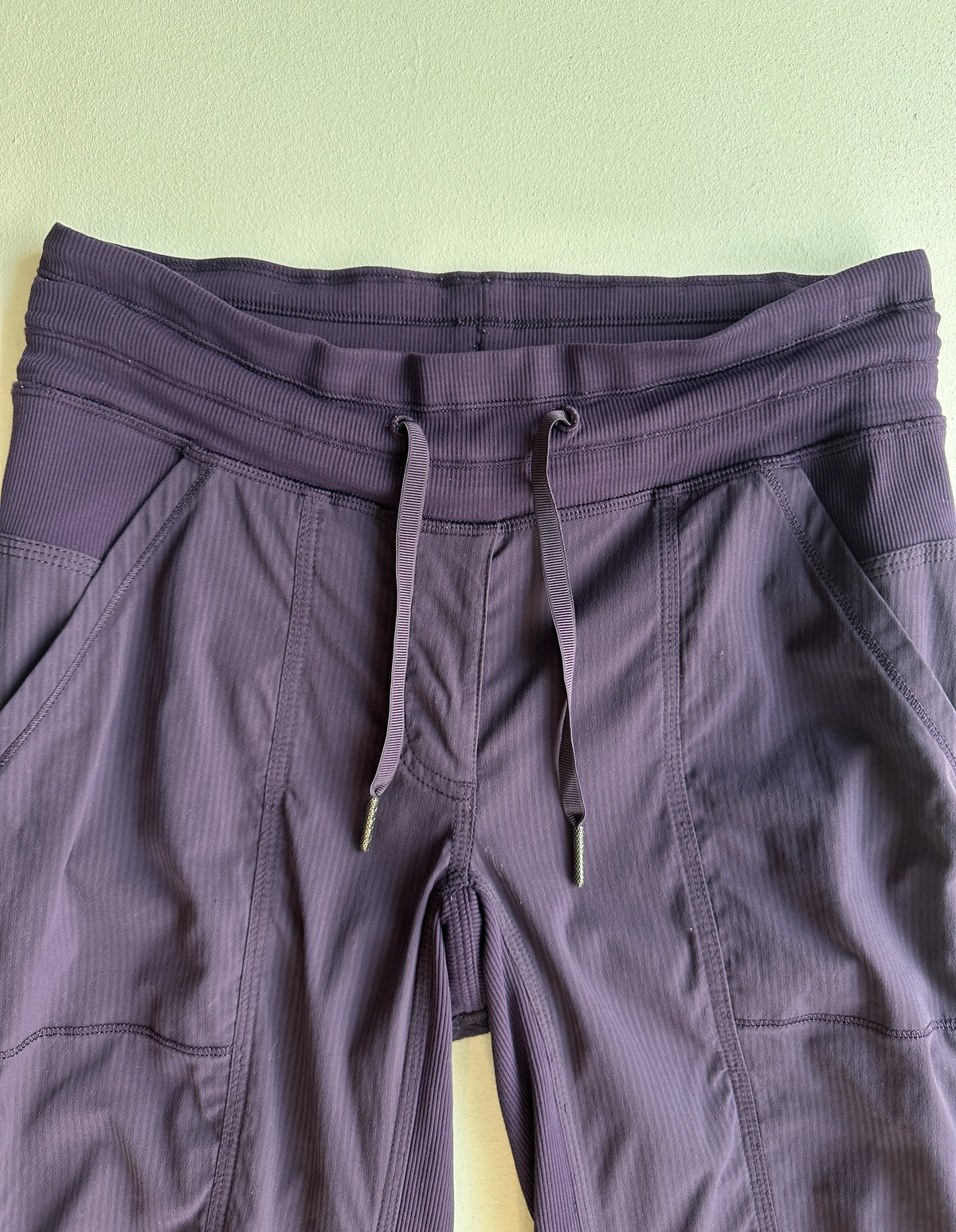 Scuba Pants II in Dusty Lavender/Purple — preloved Lululemon