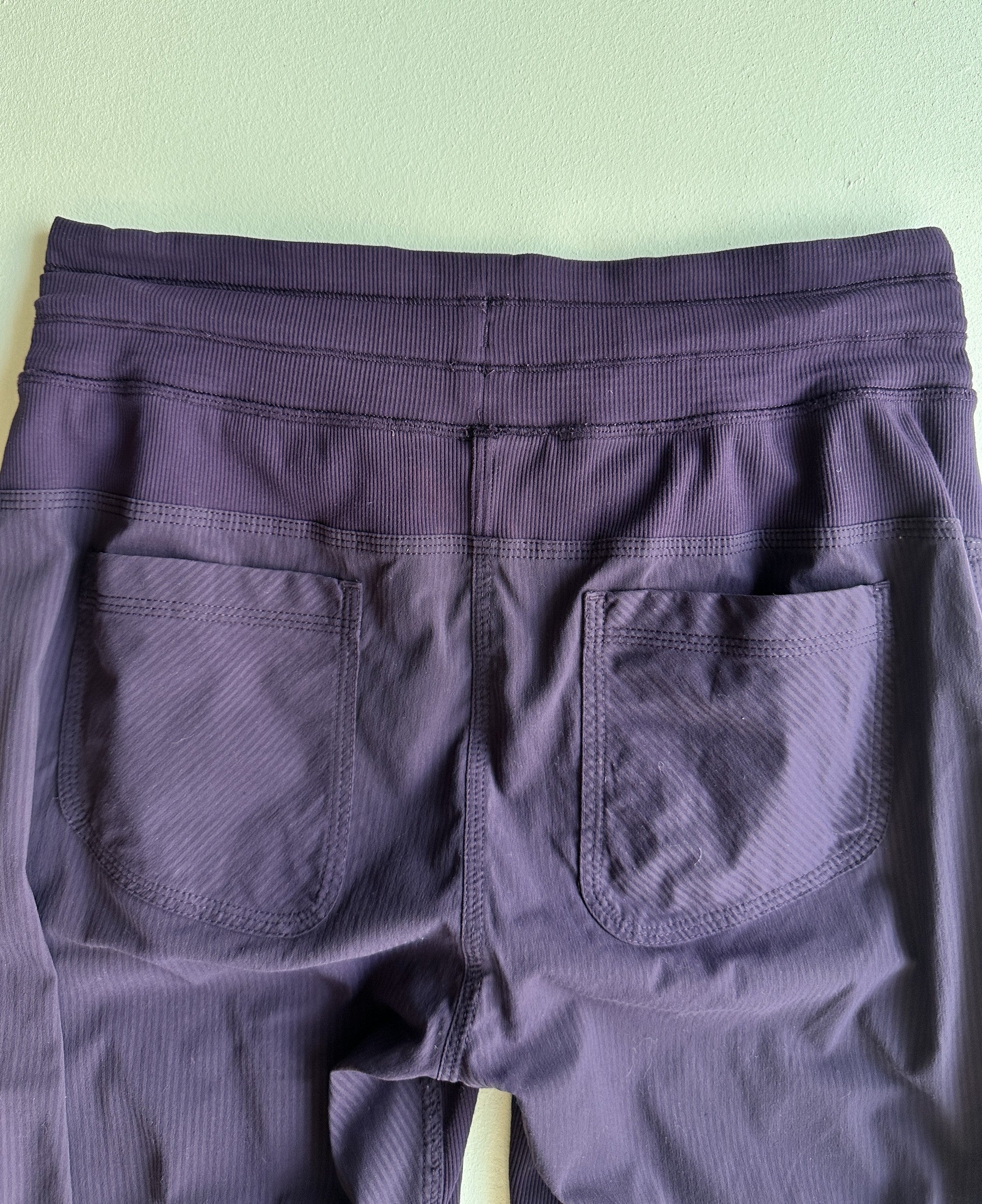Scuba Pants II in Dusty Lavender/Purple — preloved Lululemon