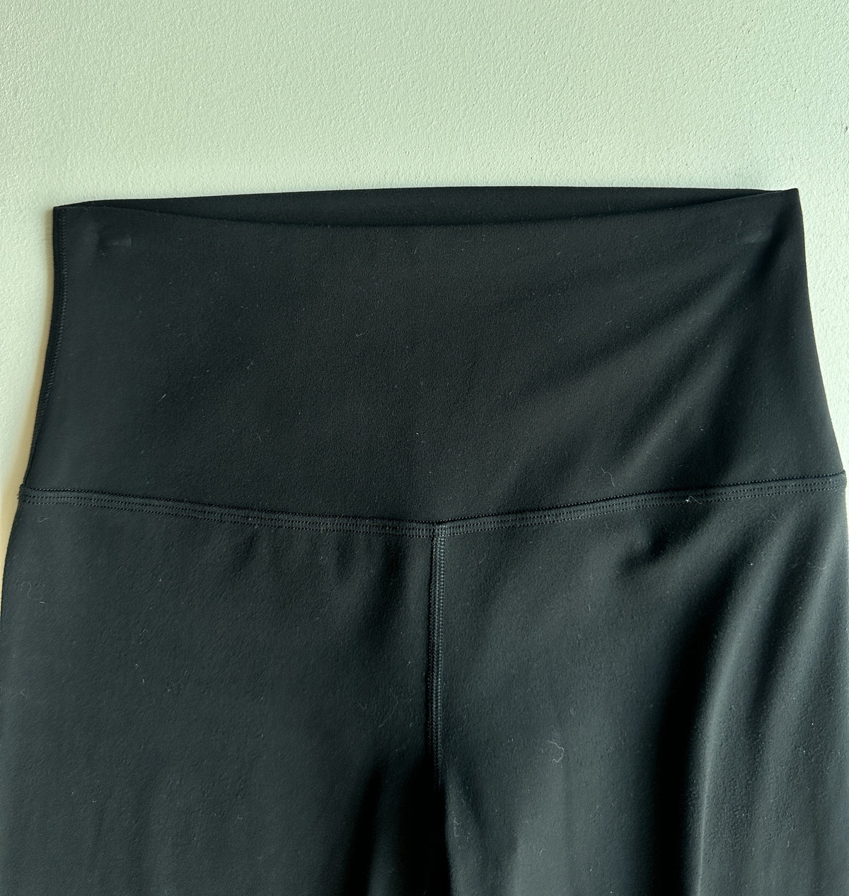 Align Pants "25" in Black — preloved Lululemon