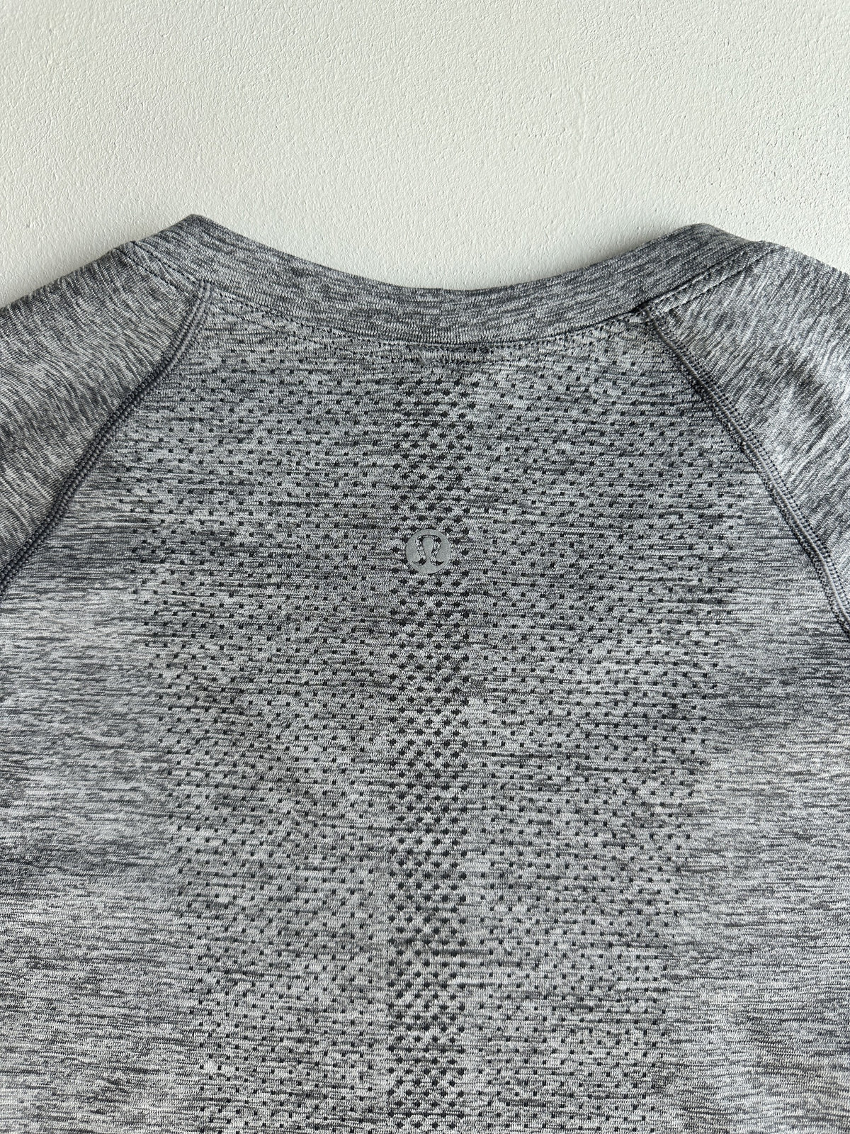 Swiftly Tech Long Sleeves 2.0 in Slate Grey — preloved Lululemon
