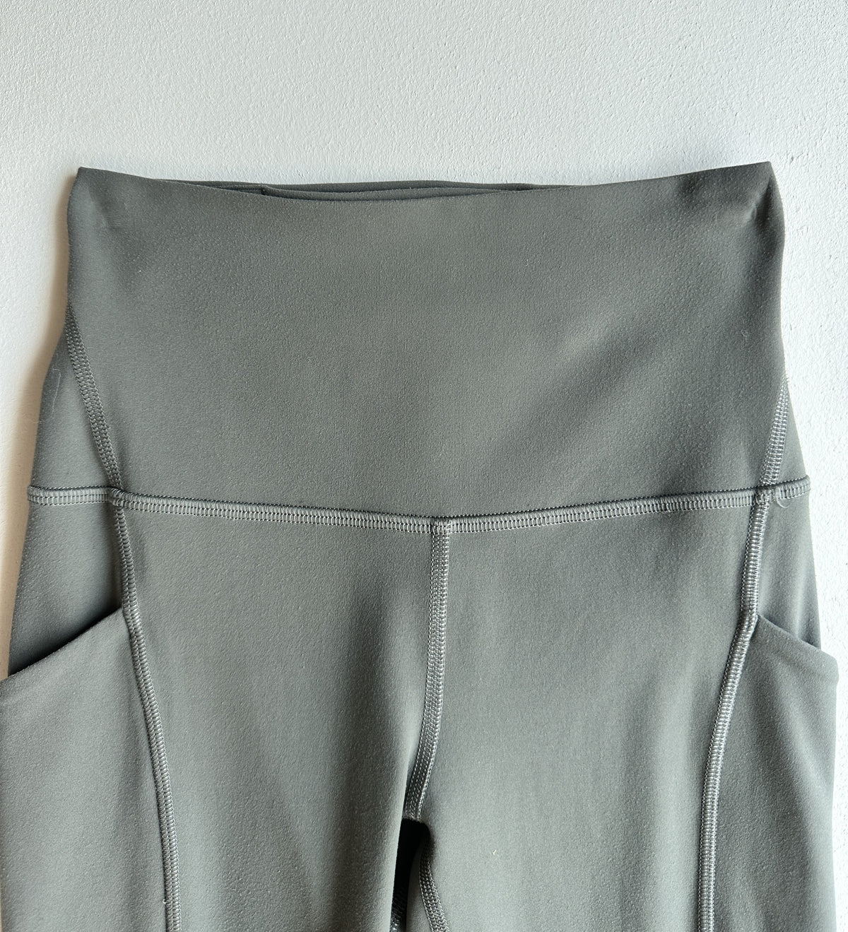 Align High-Rise Pant with Pocket in Dark Olive — preloved Lululemon