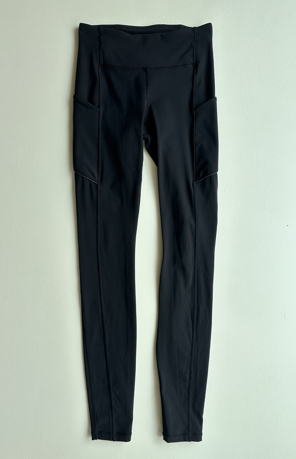 Speed up Tight "28" in Black — preloved Lululemon
