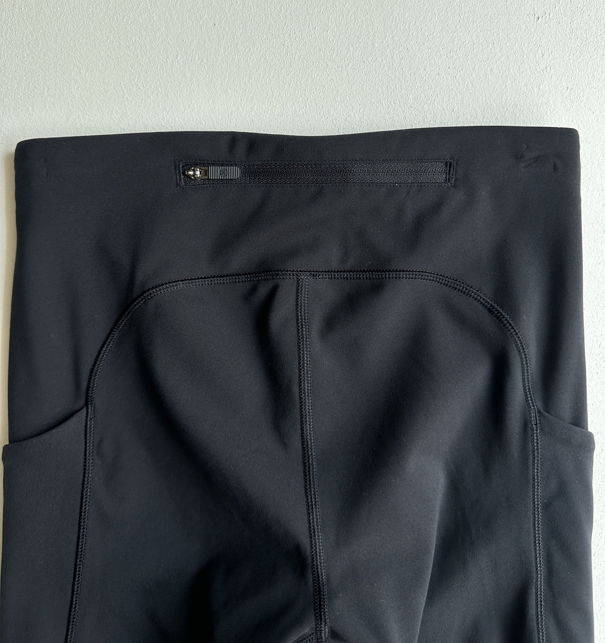 Speed up Tight "28" in Black — preloved Lululemon