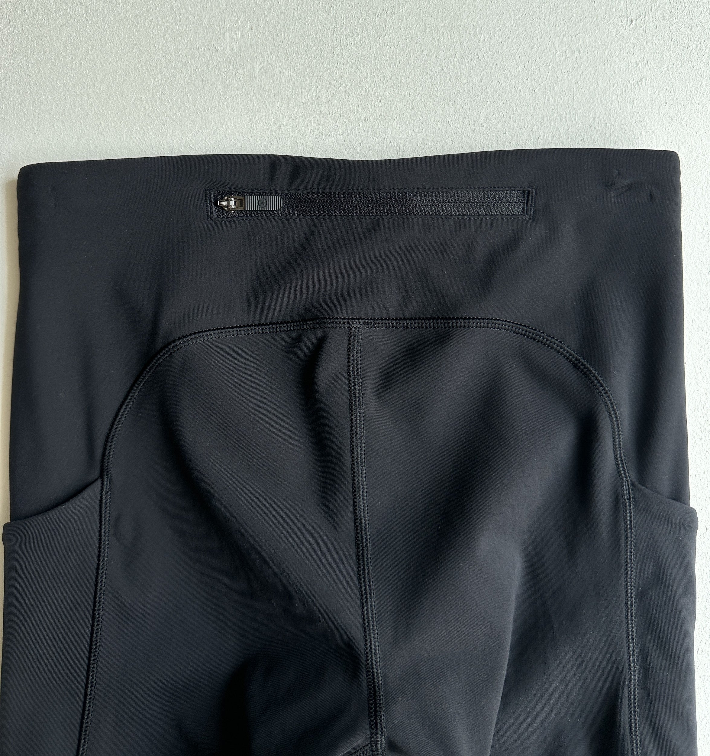 Speed up Tight "28" in Black — preloved Lululemon
