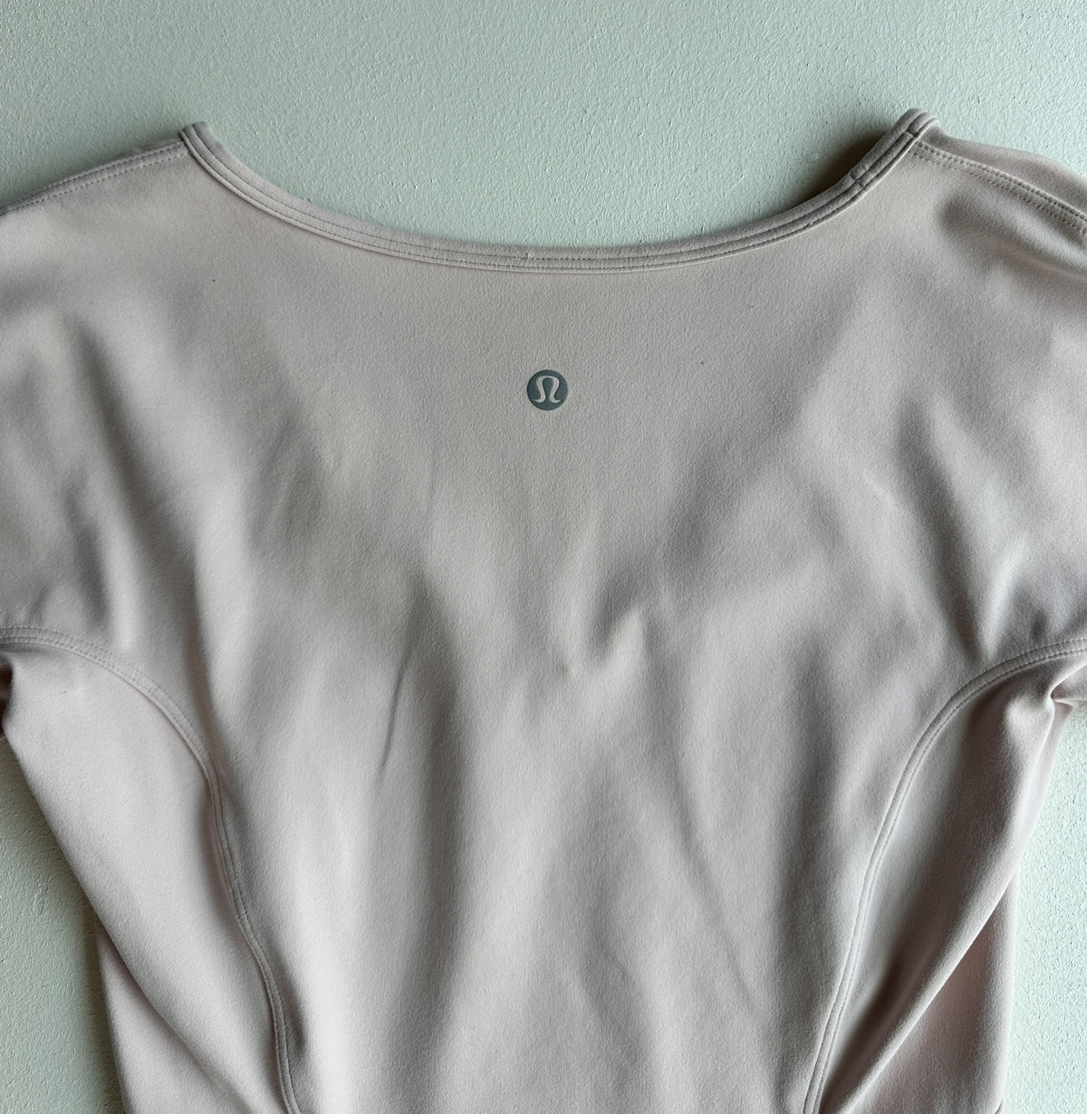 Nulu Cropped Yoga Short Sleeve Shirt in Pink Mist — preloved Lululemon