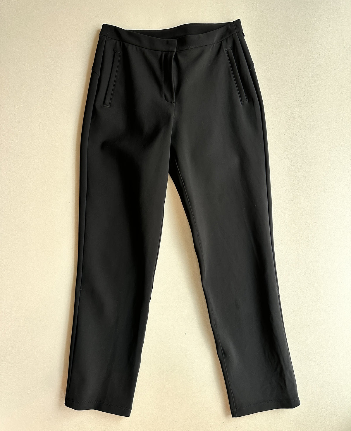 On the Move Pant 28" in Black — preloved Lululemon