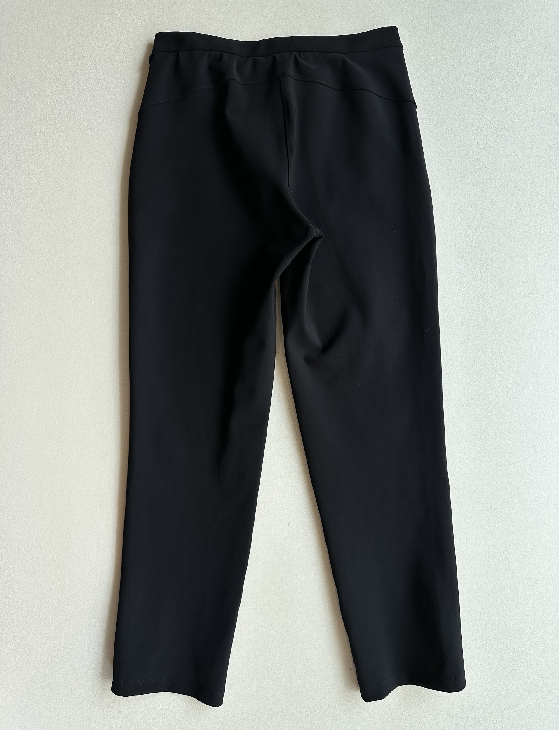 On the Move Pant 28" in Black — preloved Lululemon