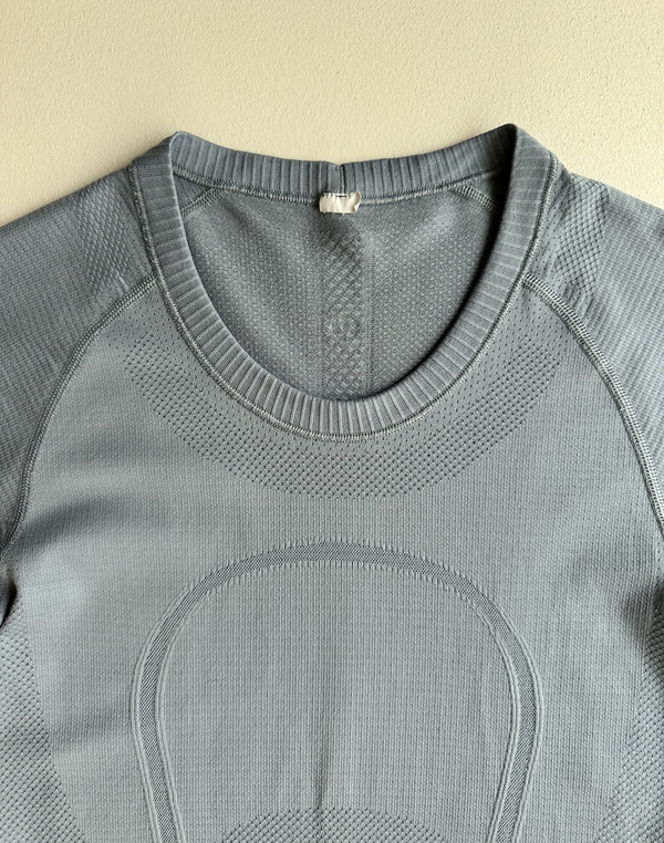 Swi Fly Tech Short Sleeves Shirt in Chambray — preloved Lululemon