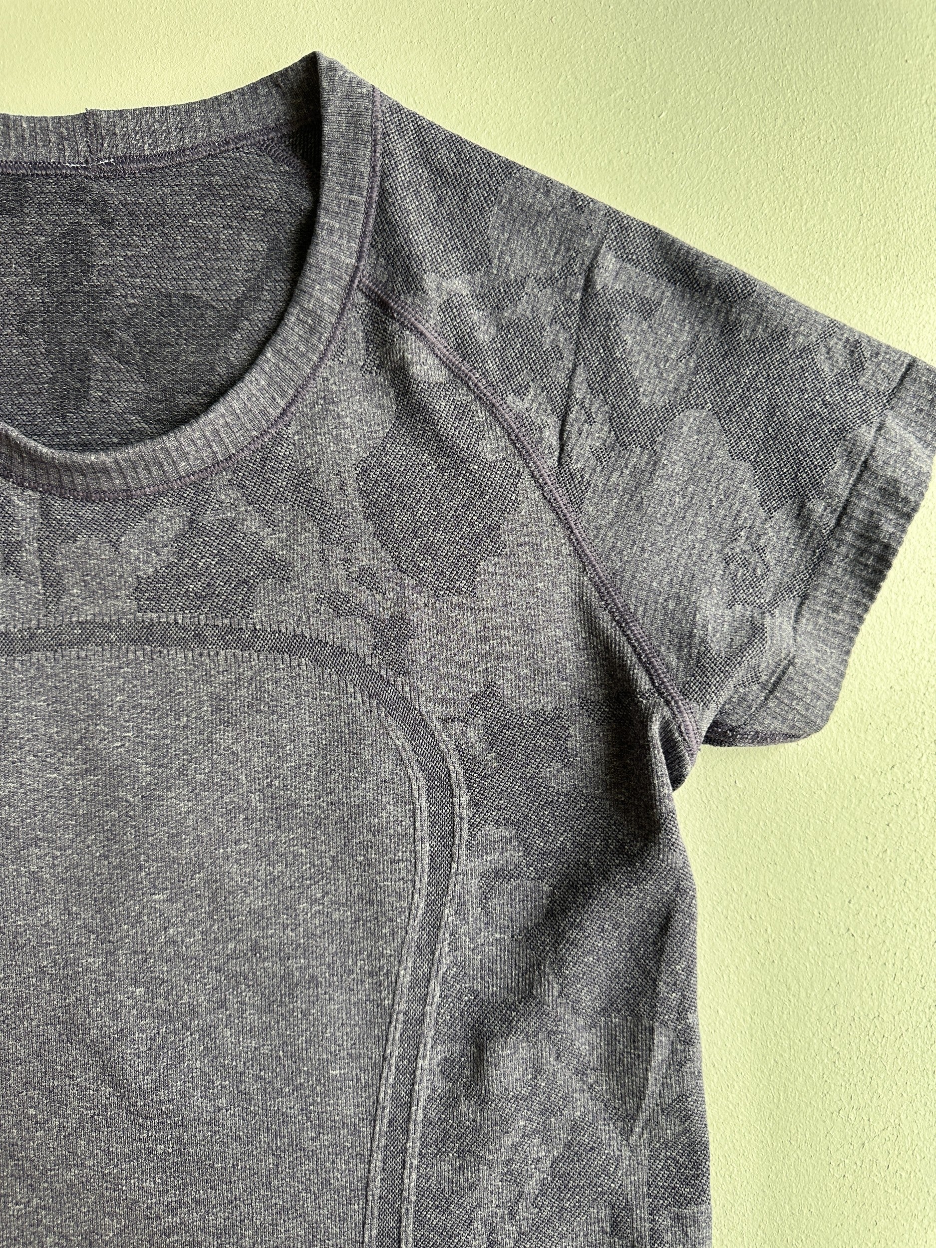 Swiftly Tech Short Sleeve Shirt in Concord Grape — preloved Lululemon