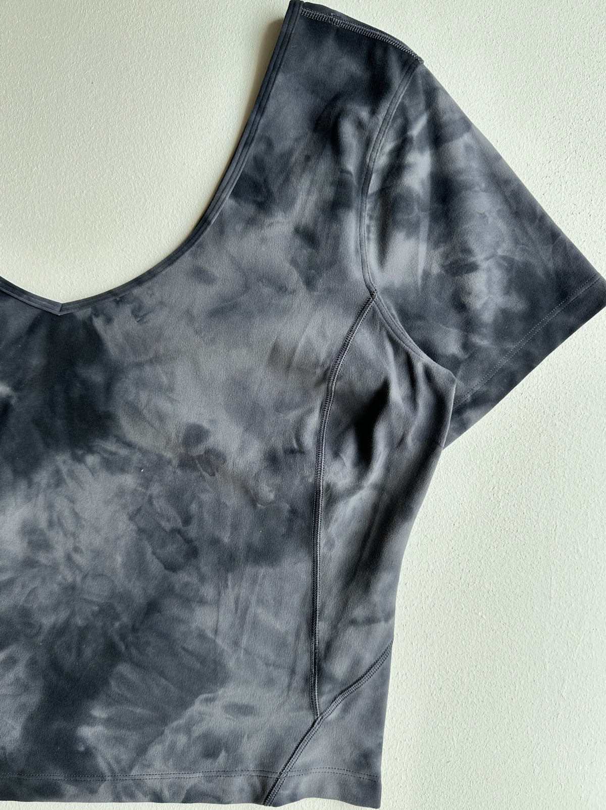 Align T-Shirt in Diamond Dye Graphite — preloved Lululemon