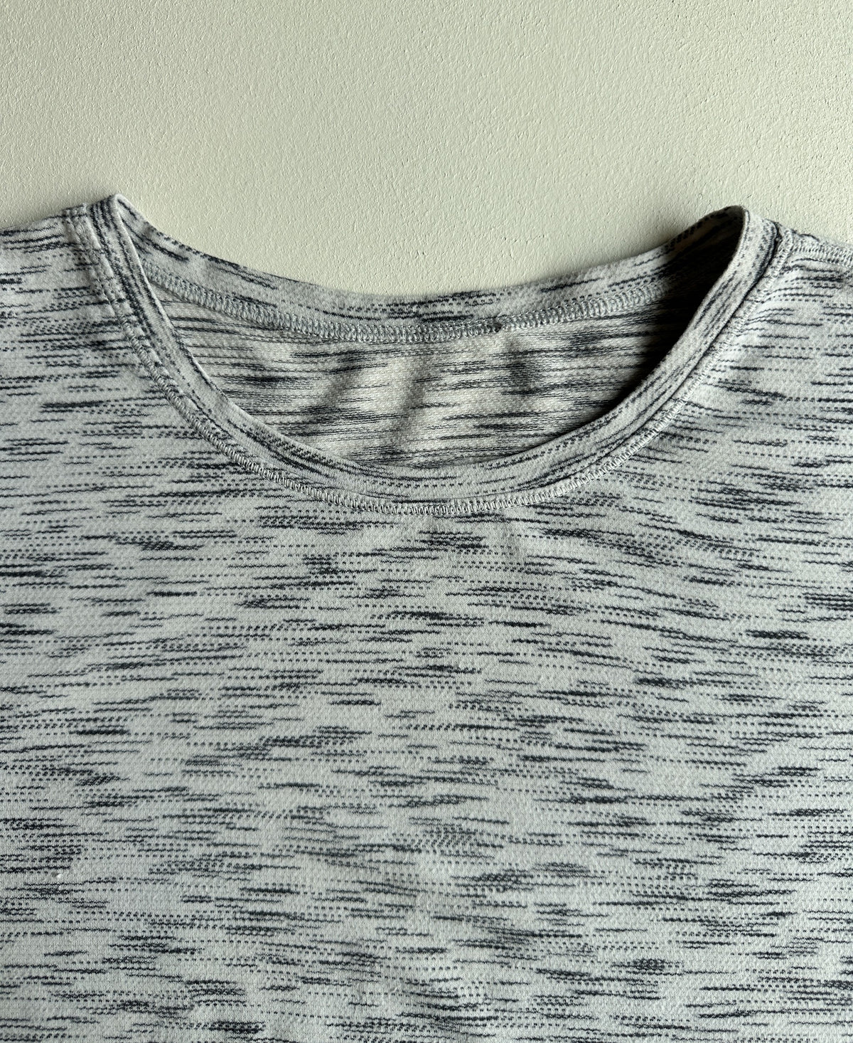 Another Mile Short Sleeve Shirt in Tiger Space Dye Black White — preloved Lululemon