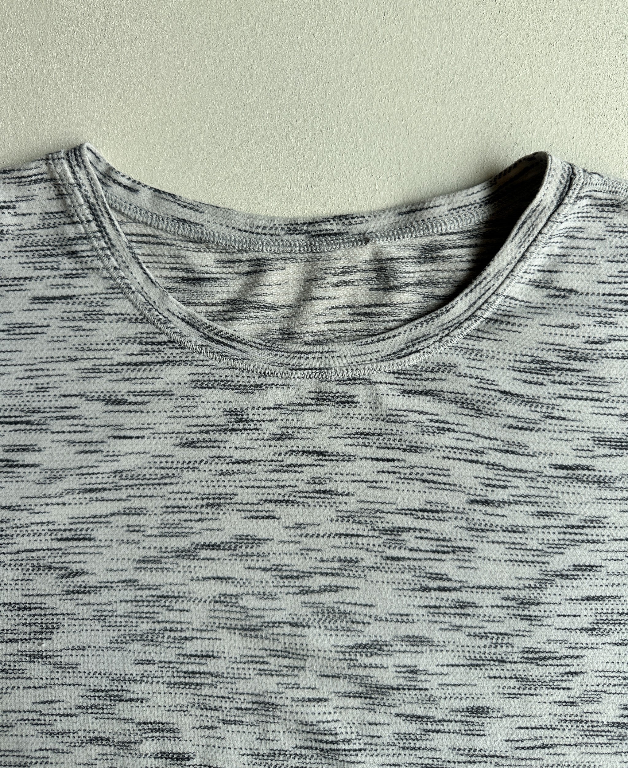Another Mile Short Sleeve Shirt in Tiger Space Dye Black White — preloved Lululemon