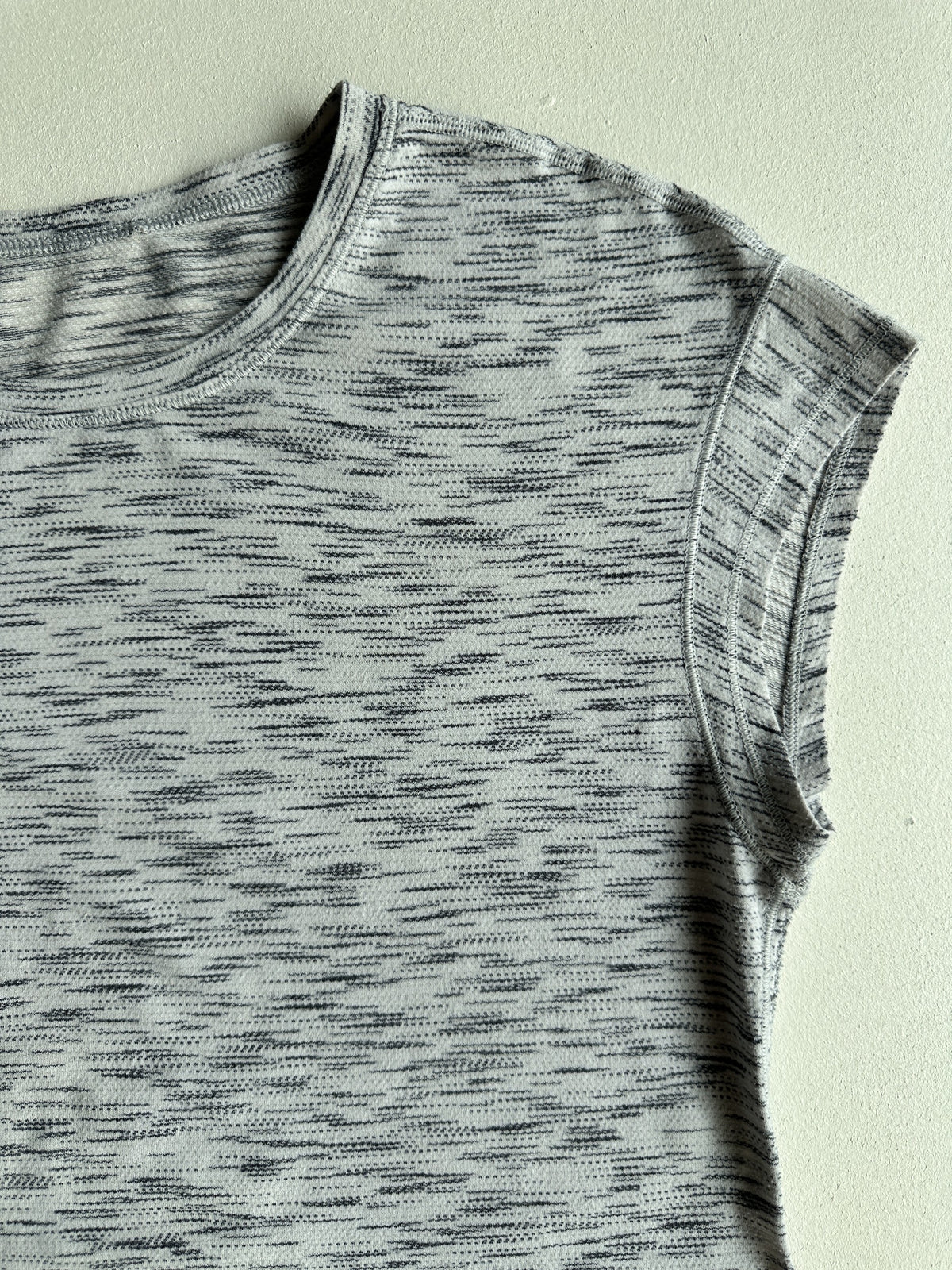 Another Mile Short Sleeve Shirt in Tiger Space Dye Black White — preloved Lululemon