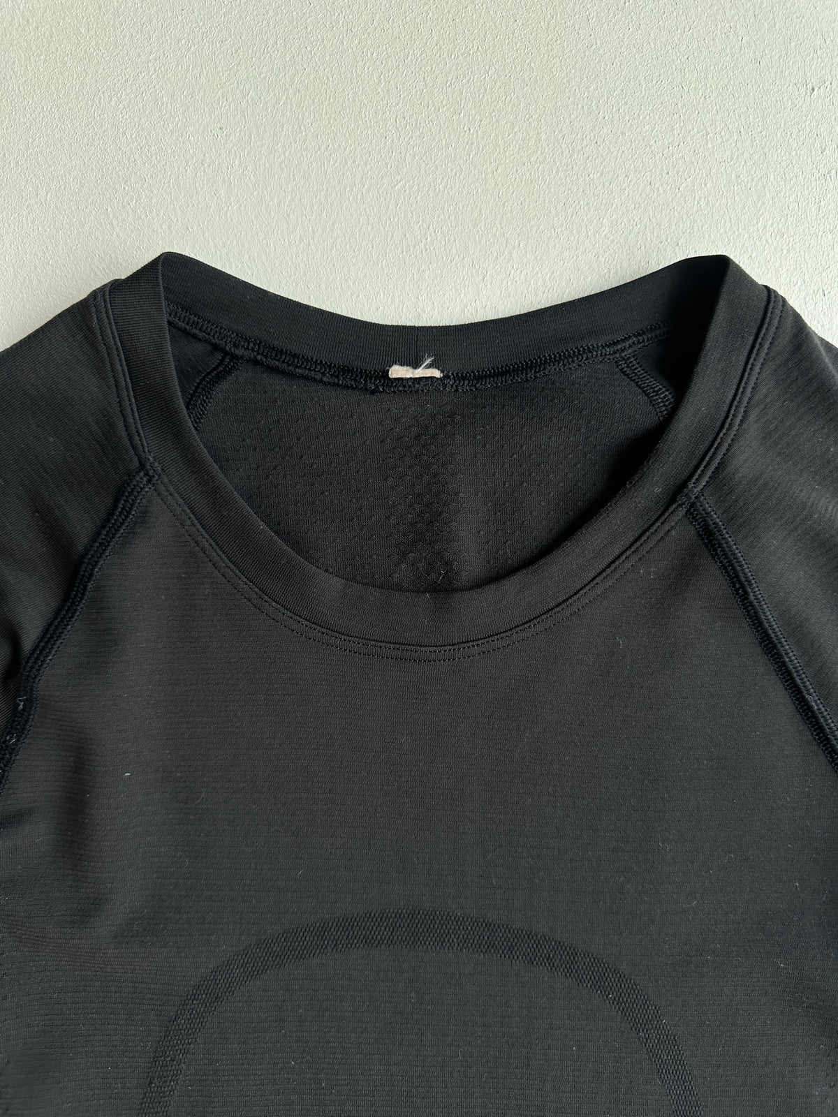 Swiftly Tech Long Sleeve Shirt in Black — preloved Lululemon