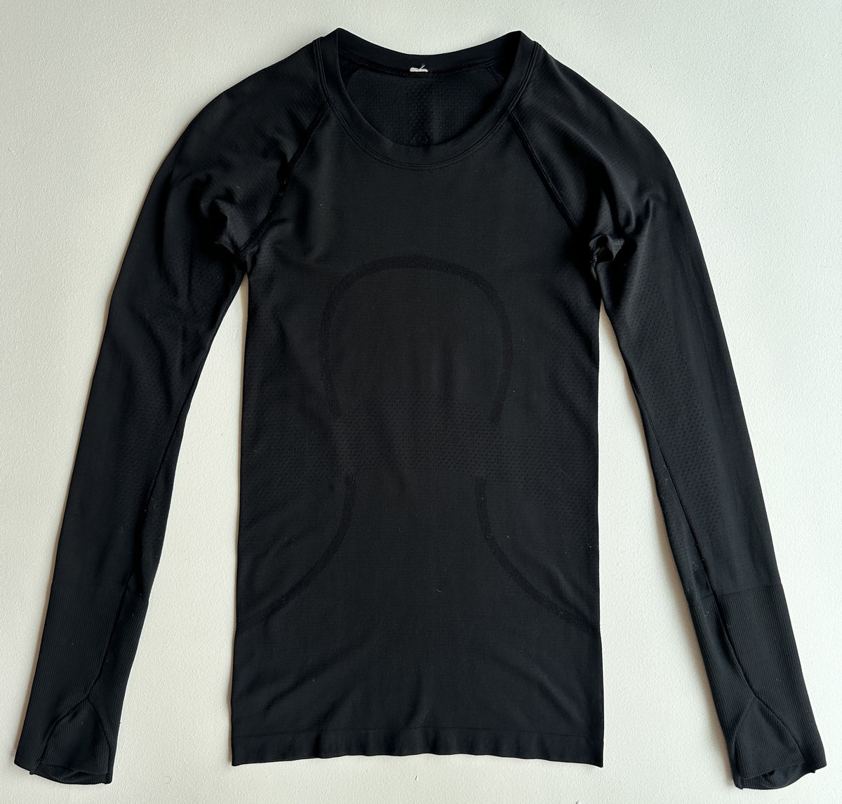 Swiftly Tech Long Sleeve Shirt in Black — preloved Lululemon