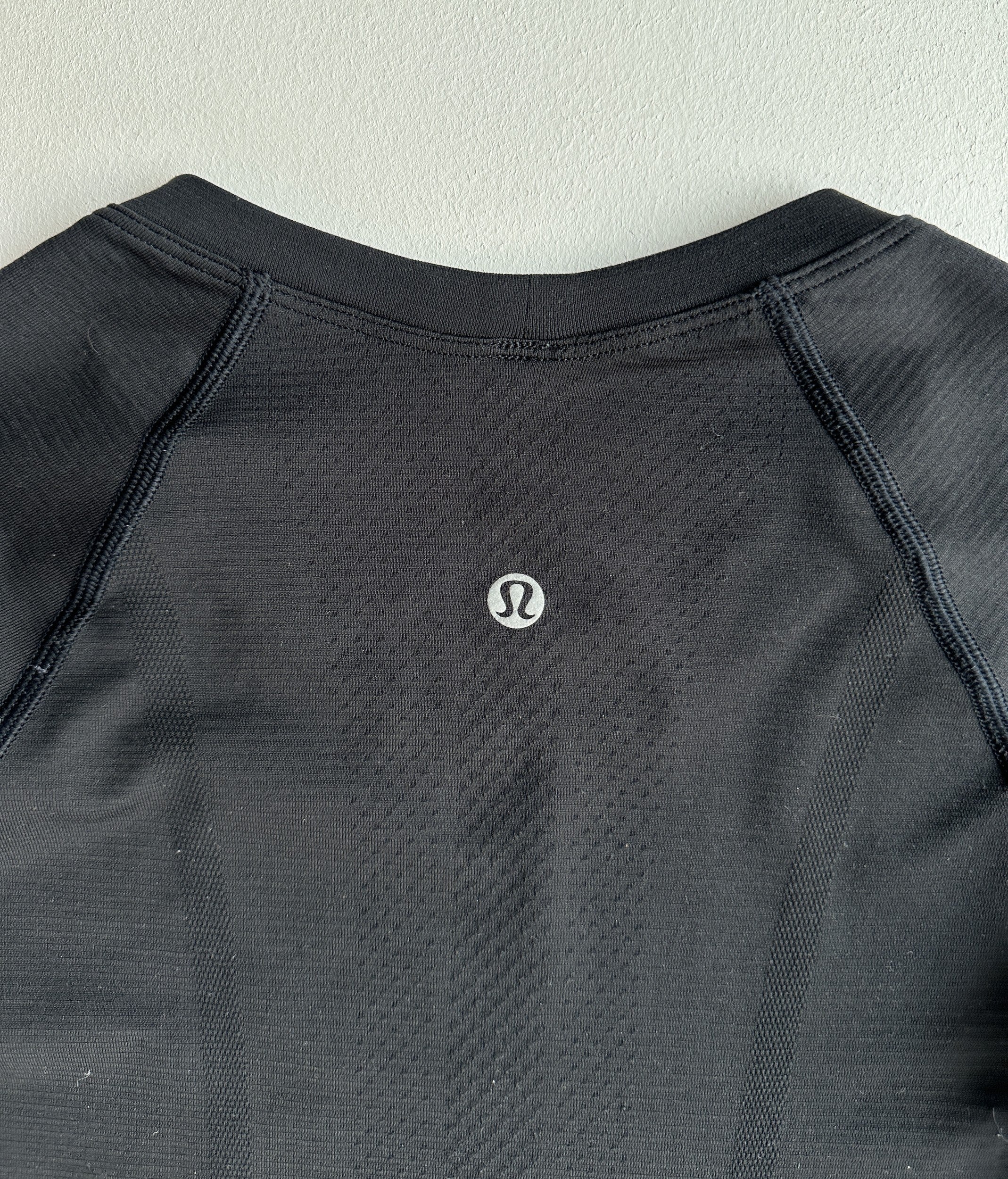 Swiftly Tech Long Sleeve Shirt in Black — preloved Lululemon