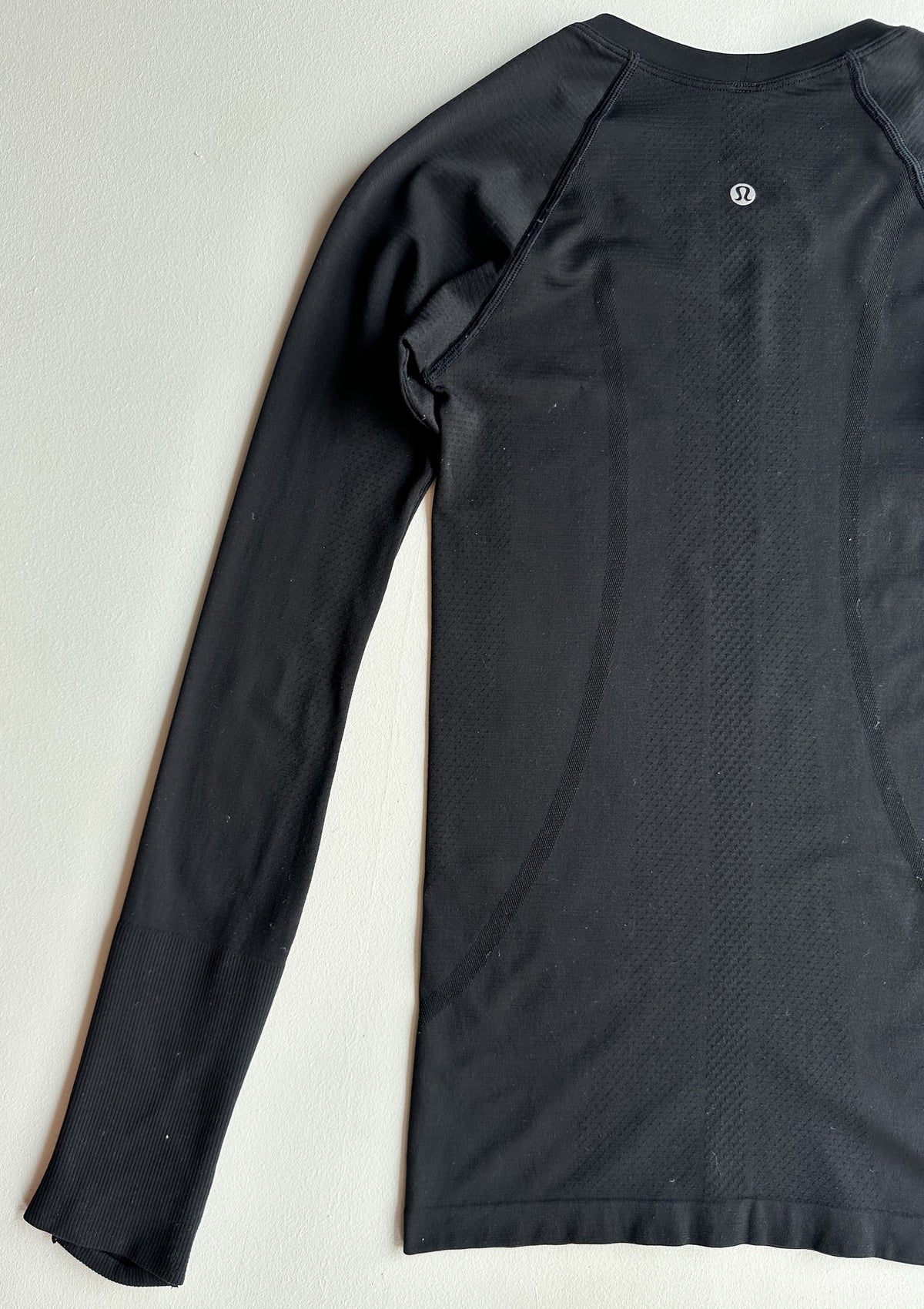 Swiftly Tech Long Sleeve Shirt in Black — preloved Lululemon