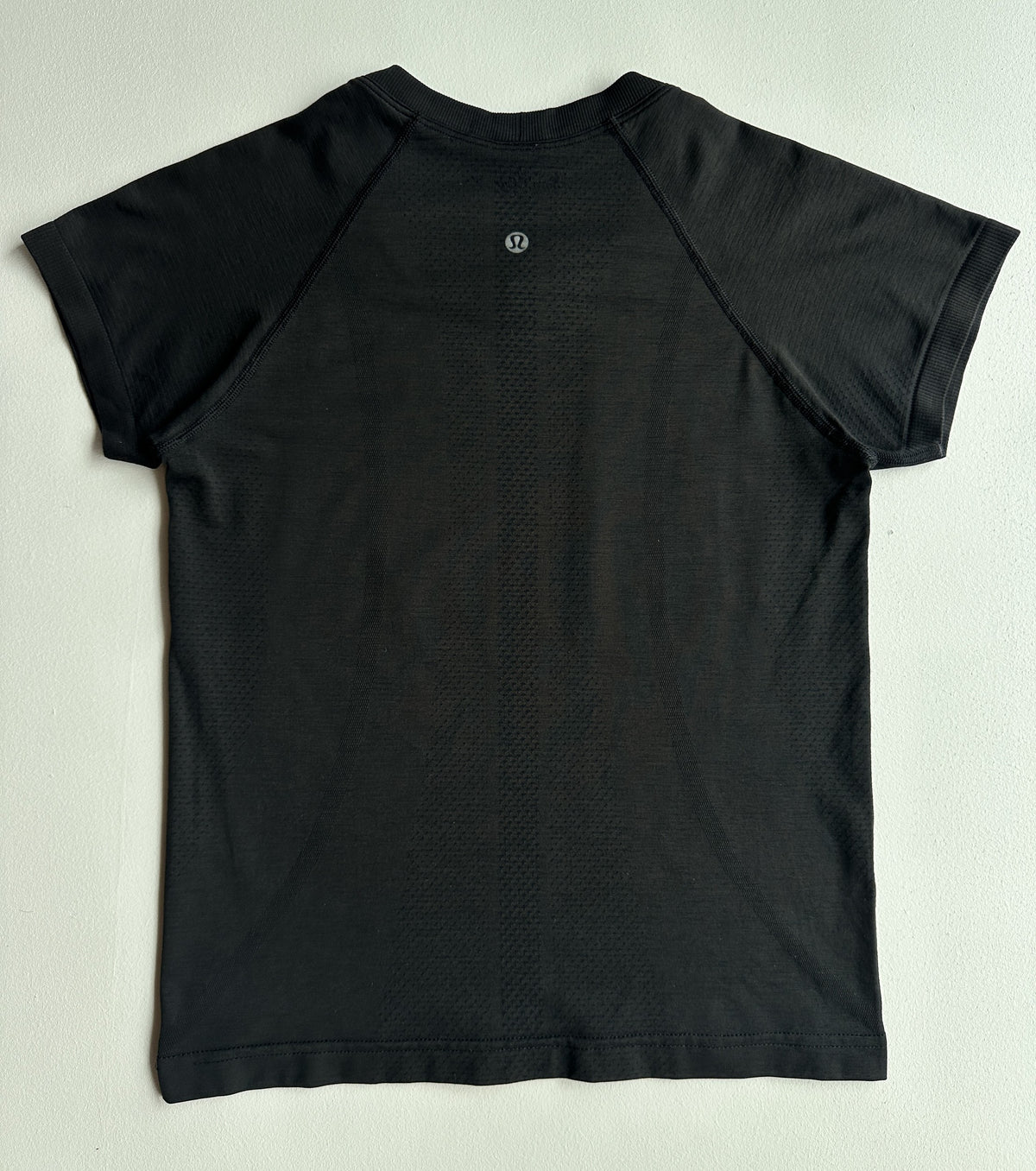 Swiftly Tech Short Sleeve Shirt in Black — preloved Lululemon