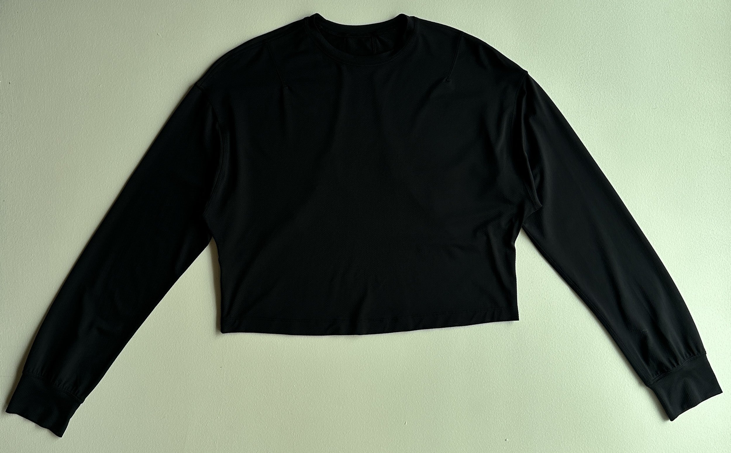 Abrasion-Resistant Training Shirt in Black — preloved Lululemon