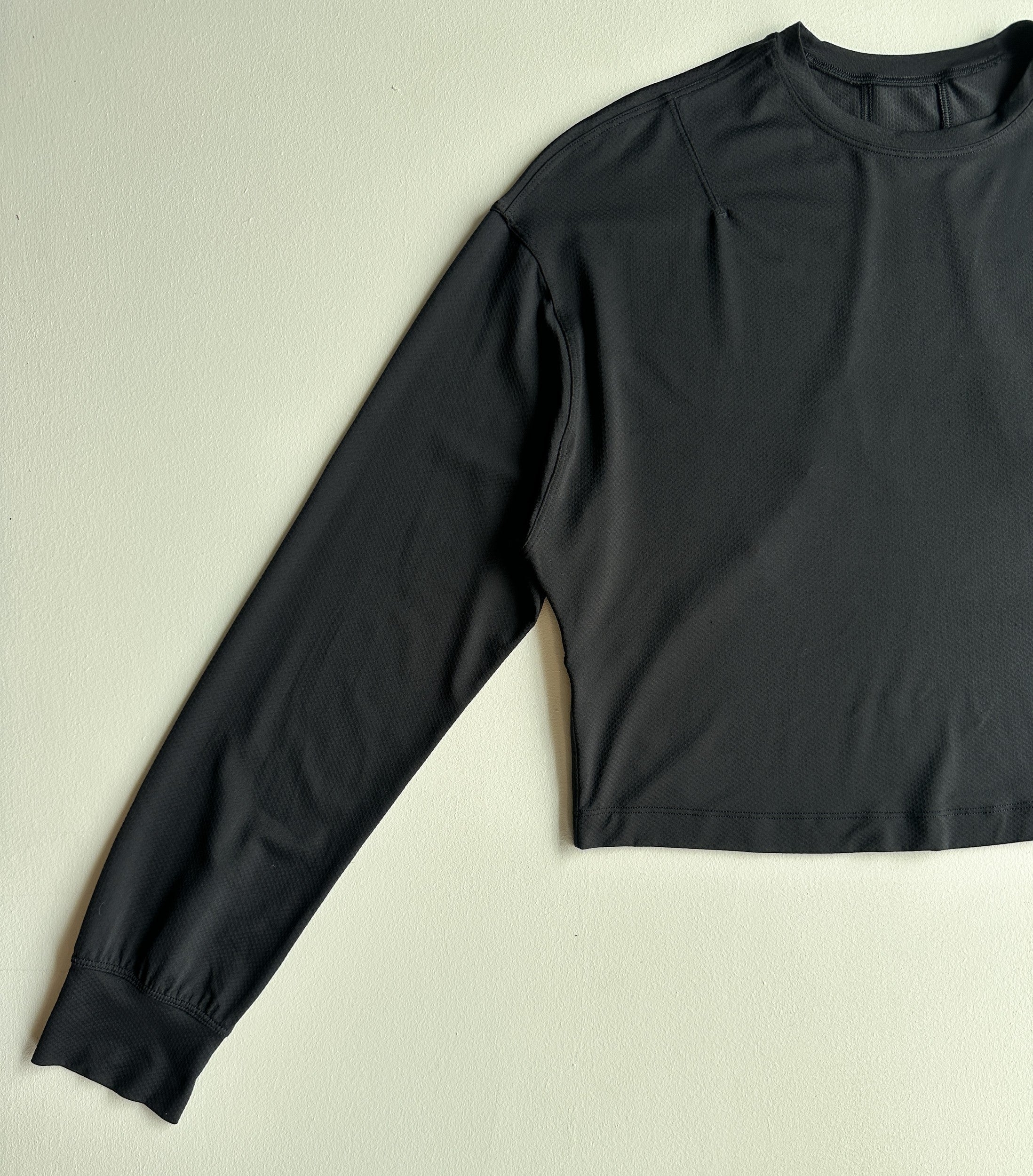 Abrasion-Resistant Training Shirt in Black — preloved Lululemon