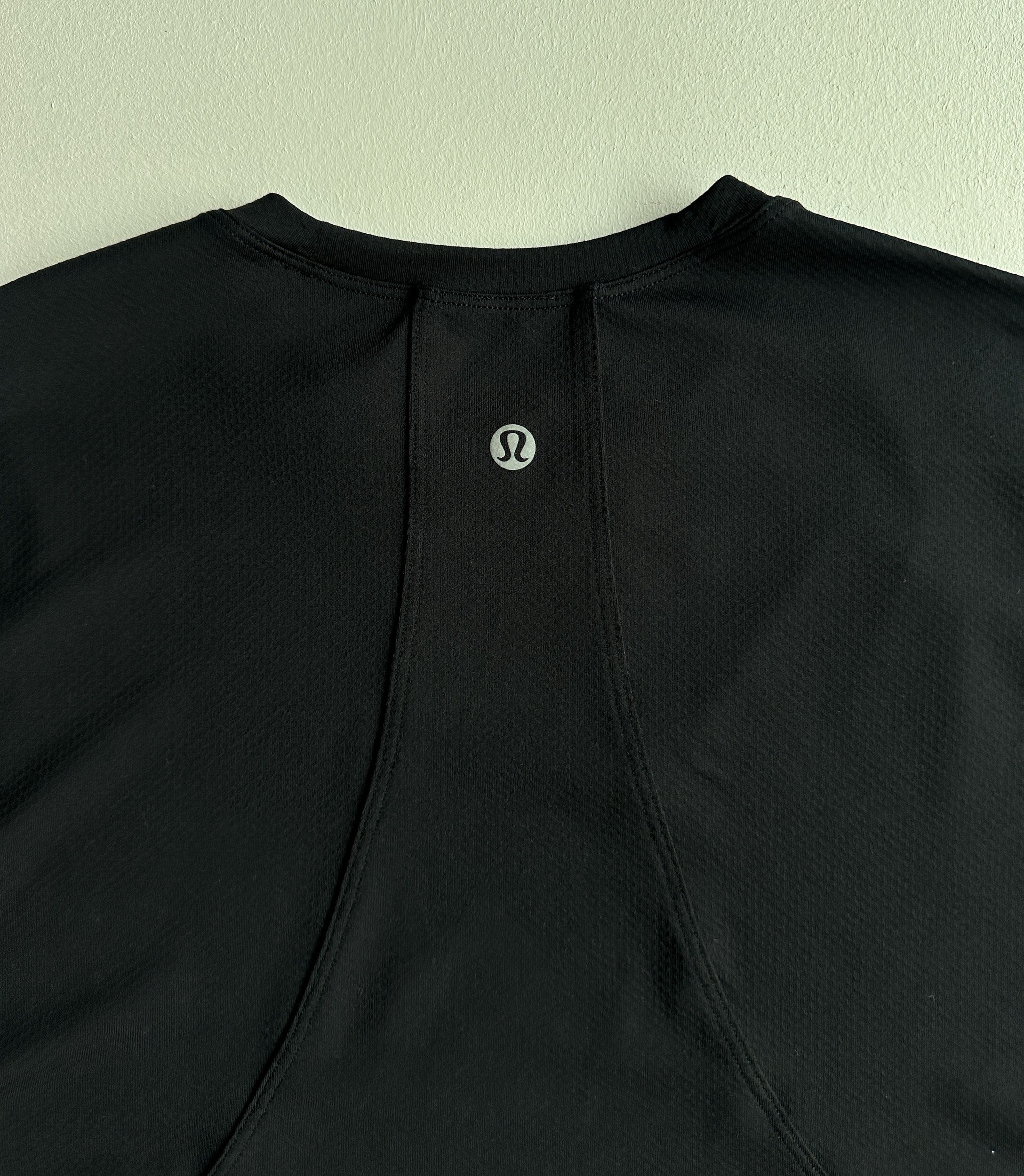 Abrasion-Resistant Training Shirt in Black — preloved Lululemon