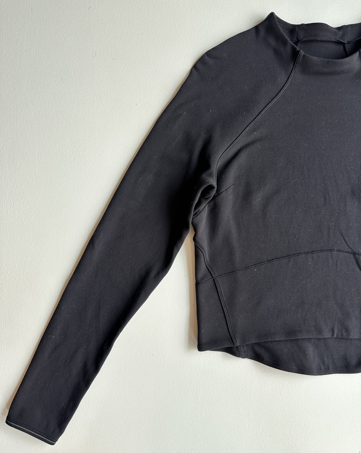 Cropped Running Sweatshirt Extra Insulation in Black — preloved Lululemon