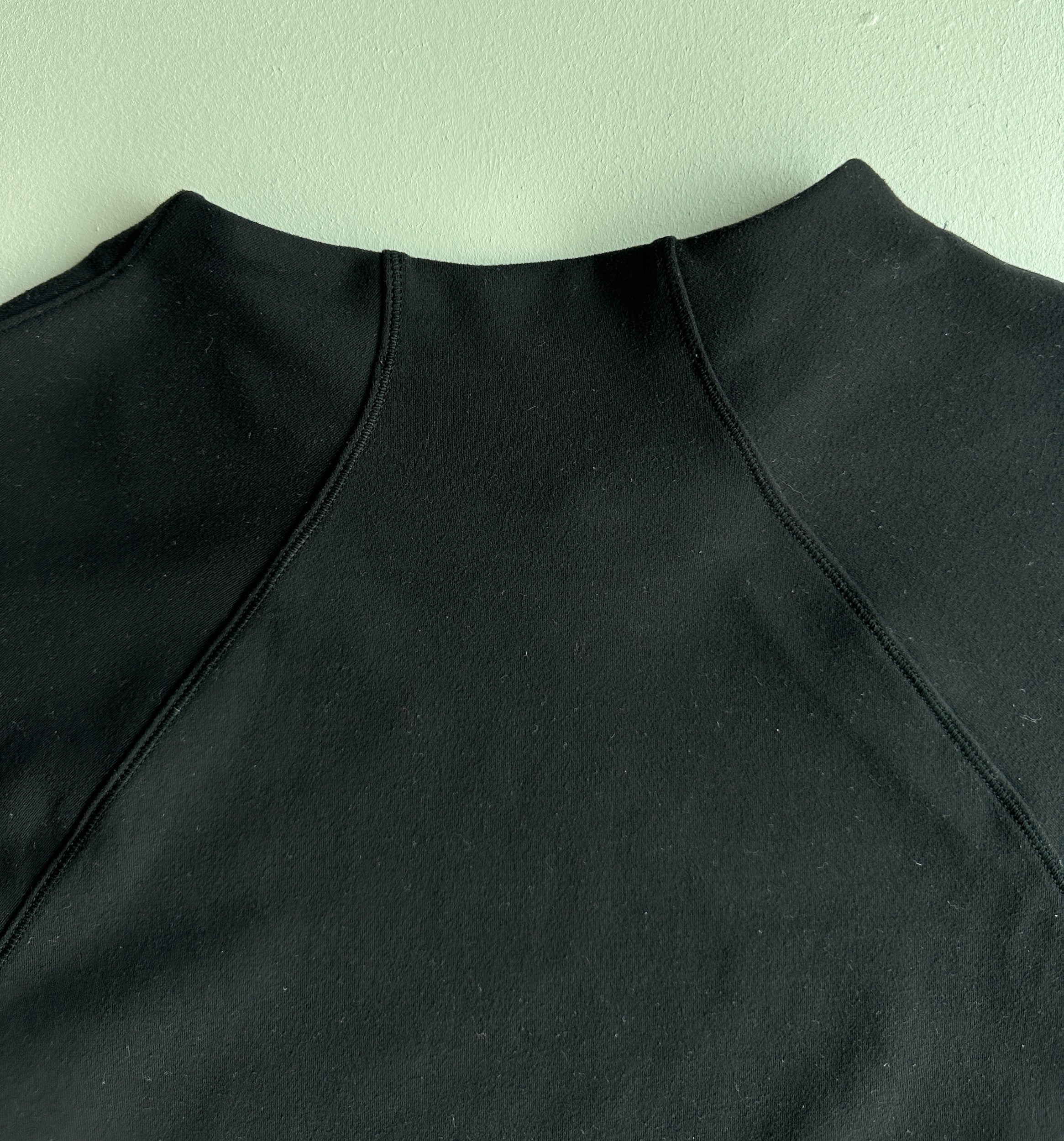 Cropped Running Sweatshirt Extra Insulation in Black — preloved Lululemon