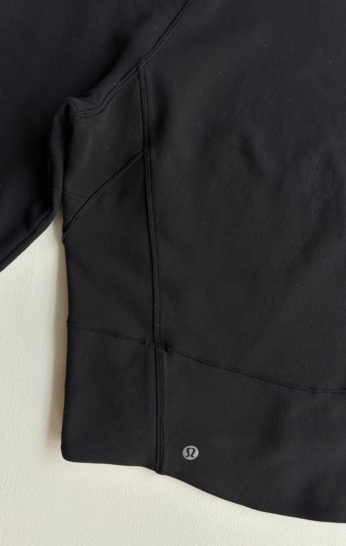 Cropped Running Sweatshirt Extra Insulation in Black — preloved Lululemon