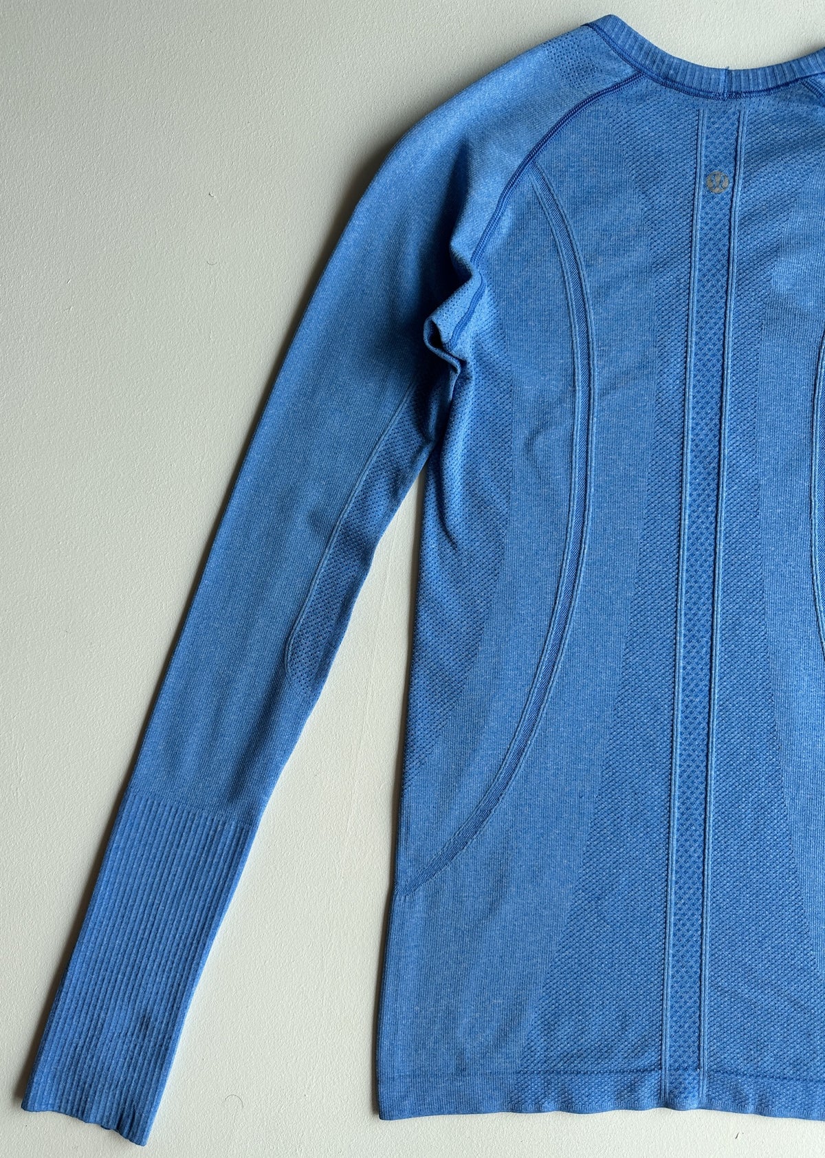 Swiftly Tech Long Sleeve Shirt in Heathered Cornflower — preloved Lululemon