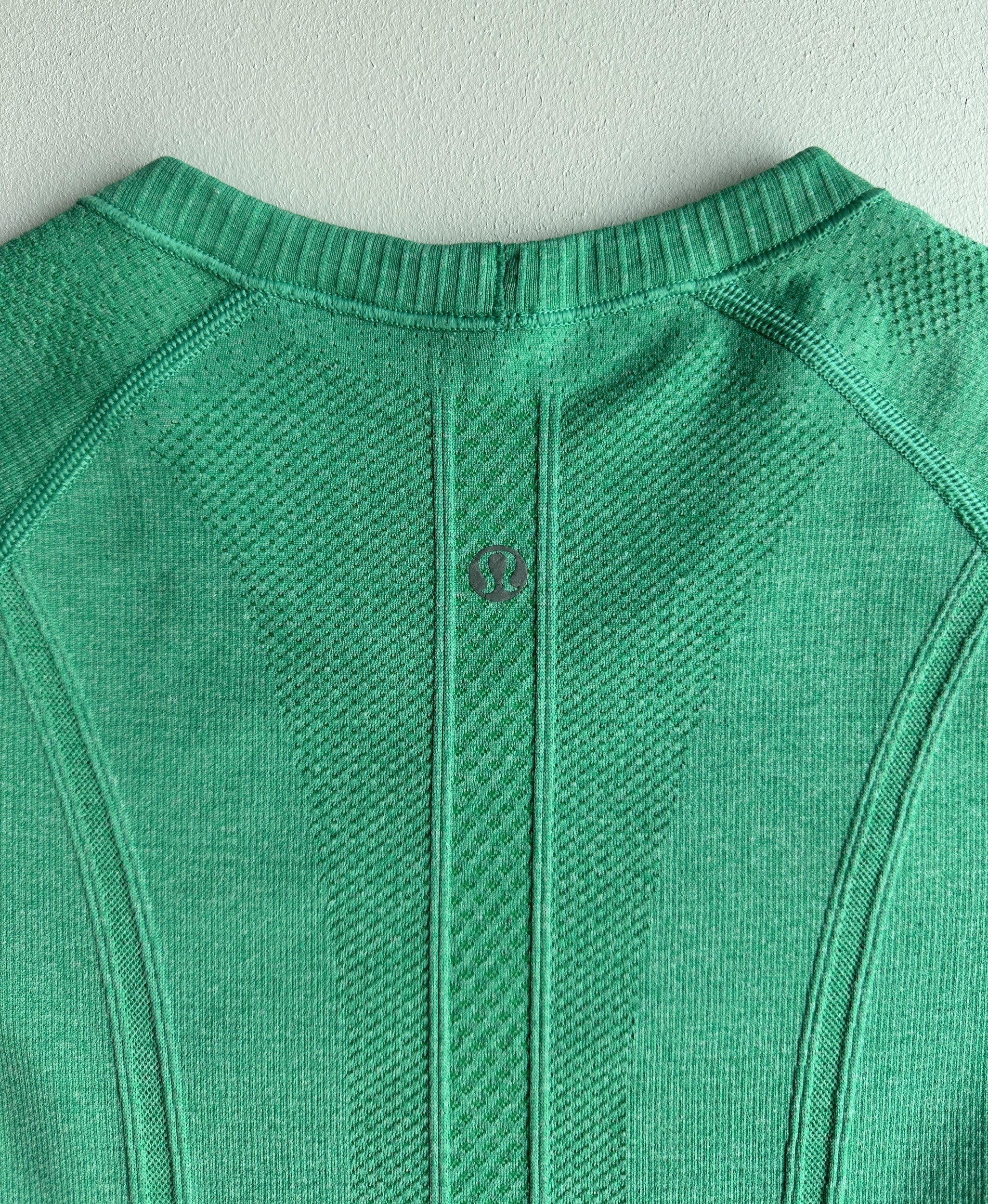 Swiftly Tech Short Sleeve Shirt in Scream Green — preloved Lululemon