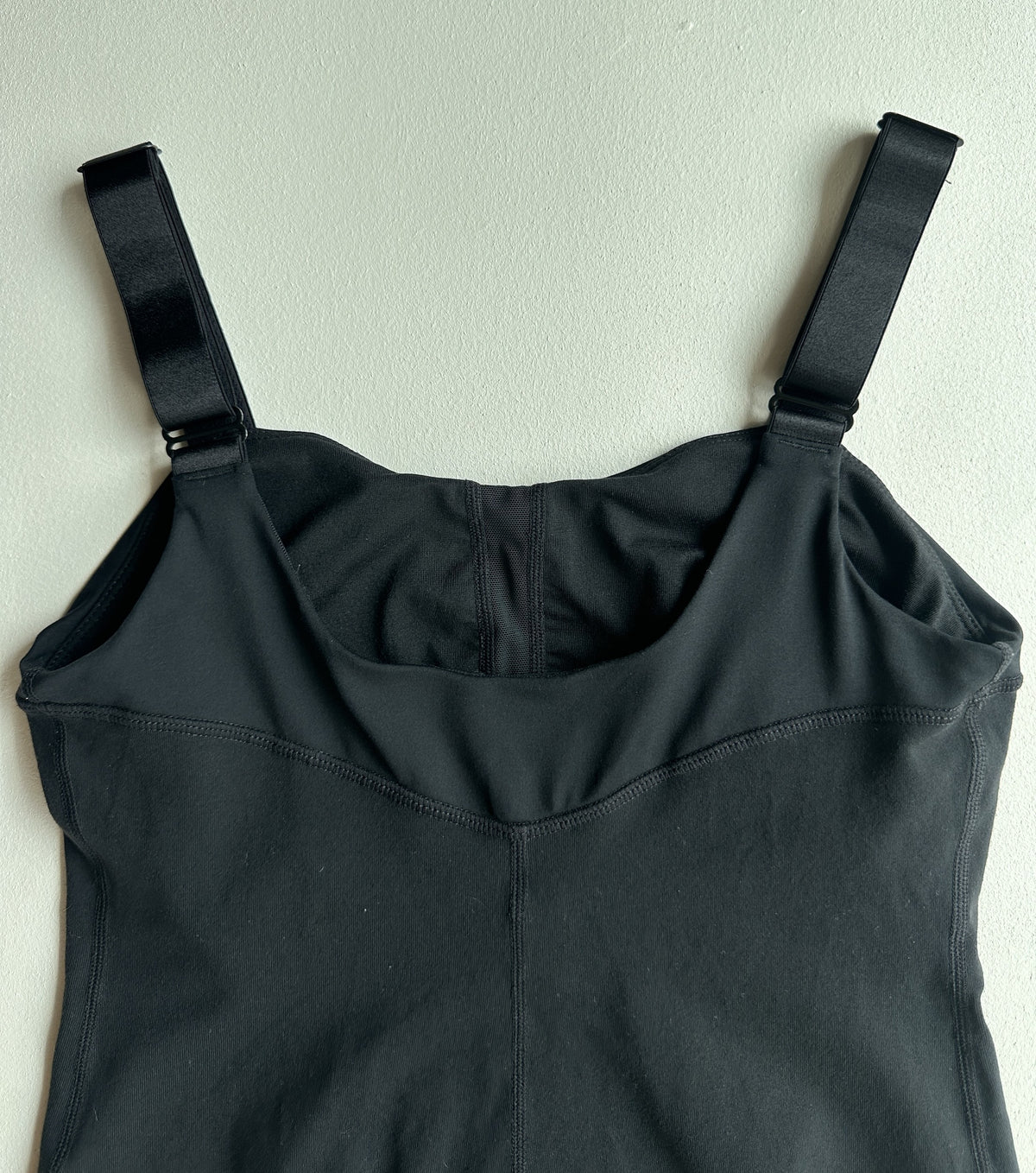 Simply Sleek Tank in Black — preloved Lululemon