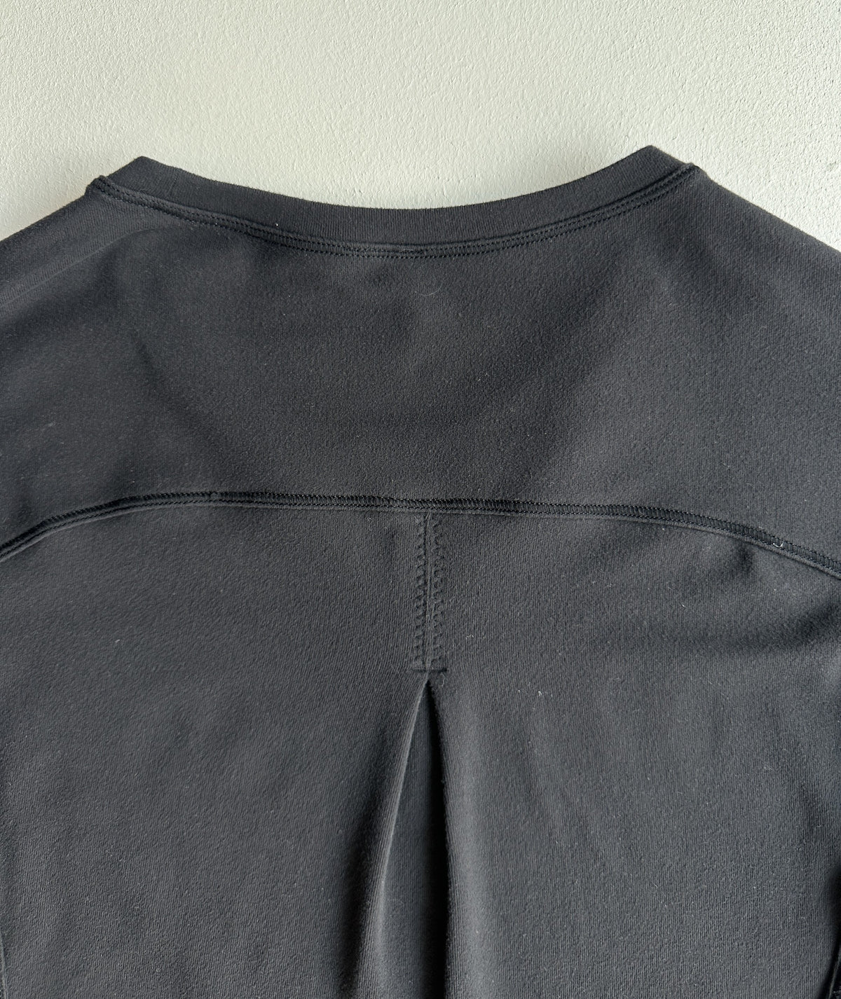 Outrun Long Sleeve in Black — preloved Lululemon