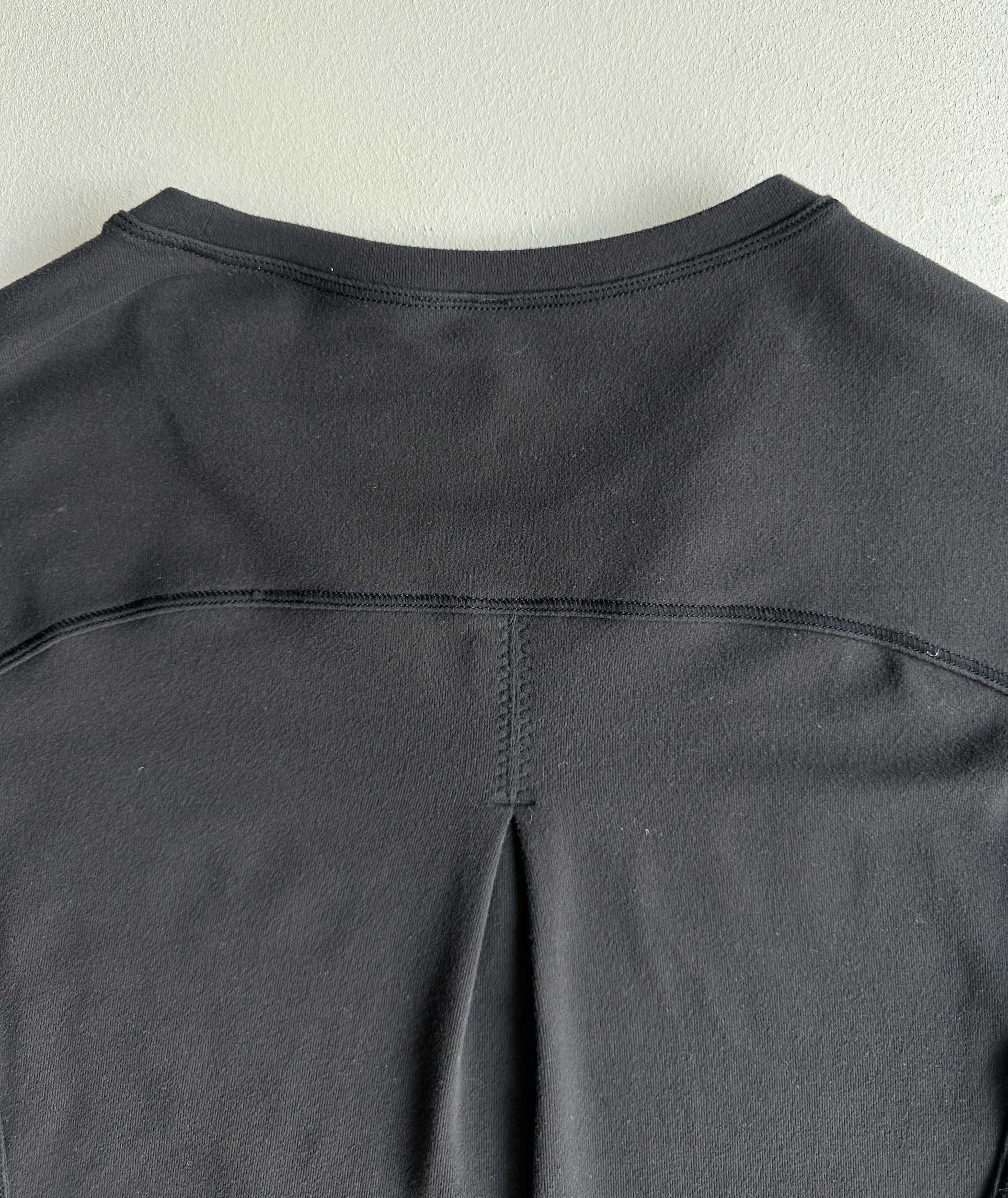 Outrun Long Sleeve in Black — preloved Lululemon