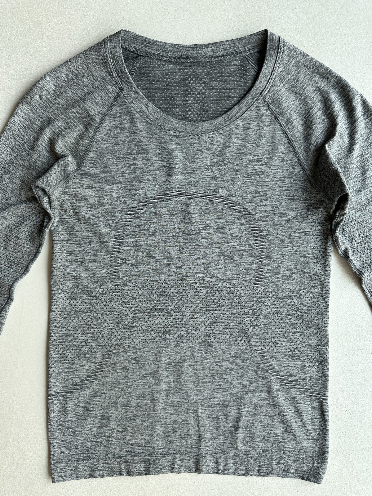 Swiftly Tech Long Sleeve in Slate White — preloved Lululemon