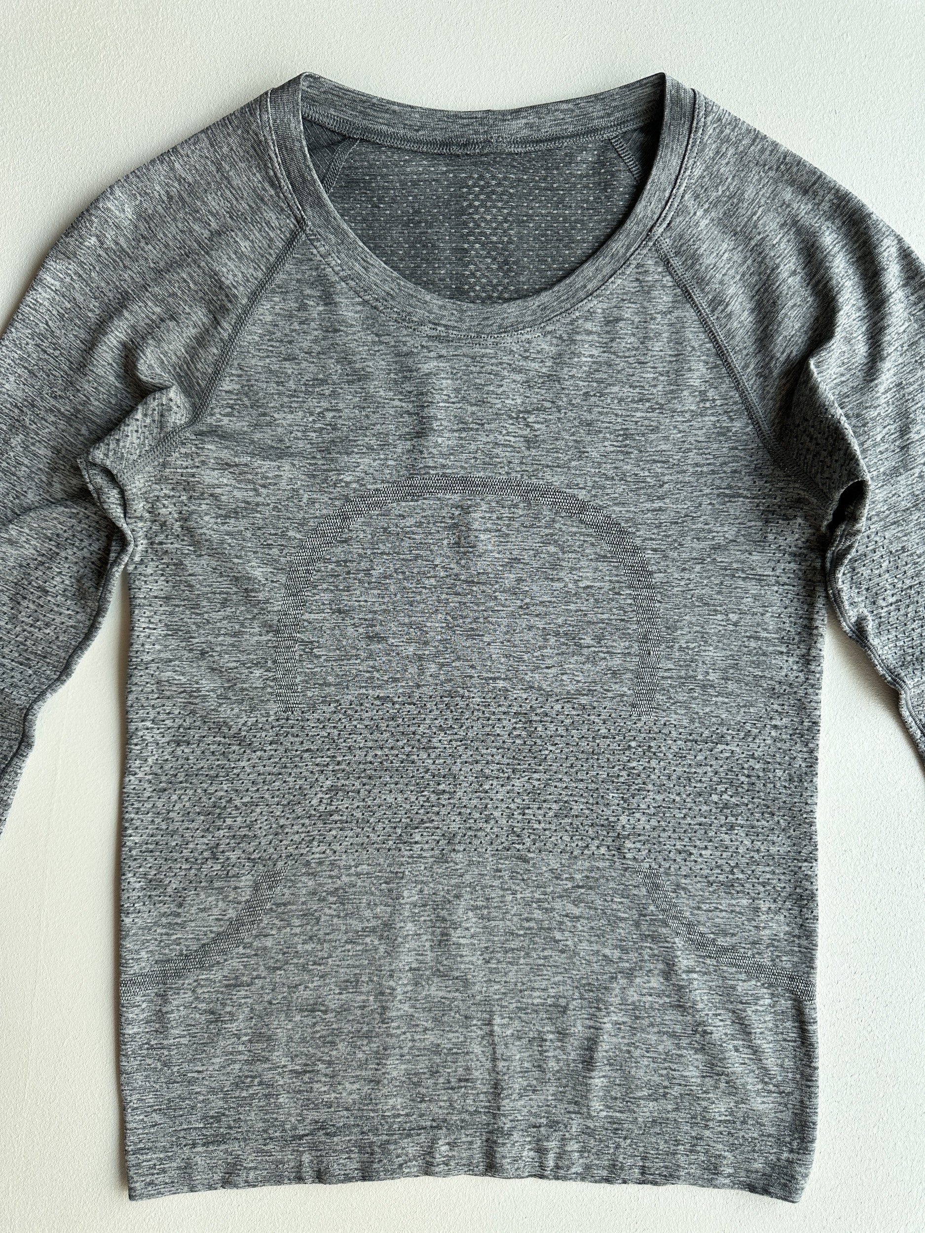 Swiftly Tech Long Sleeve in Slate White — preloved Lululemon