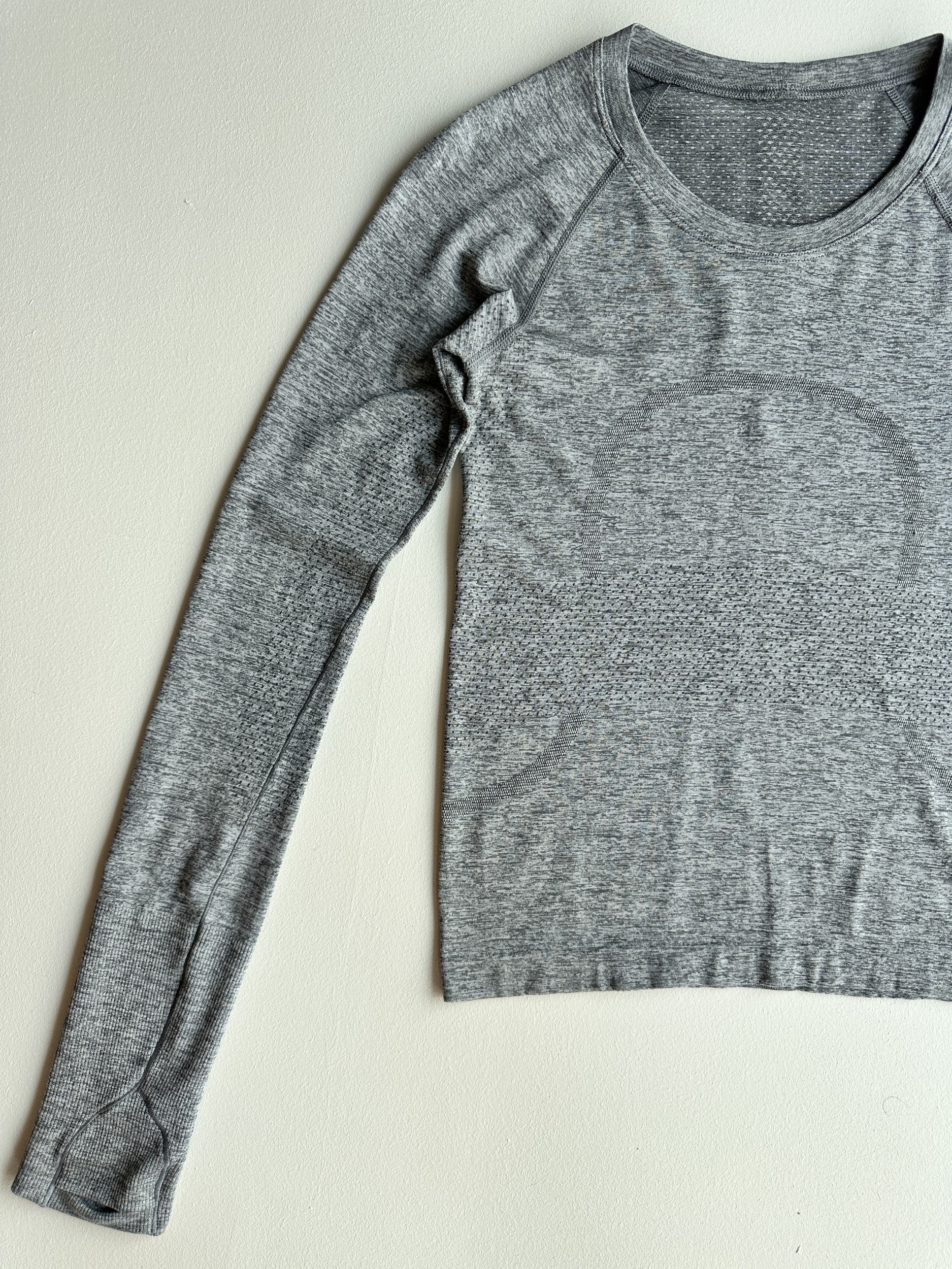 Swiftly Tech Long Sleeve in Slate White — preloved Lululemon