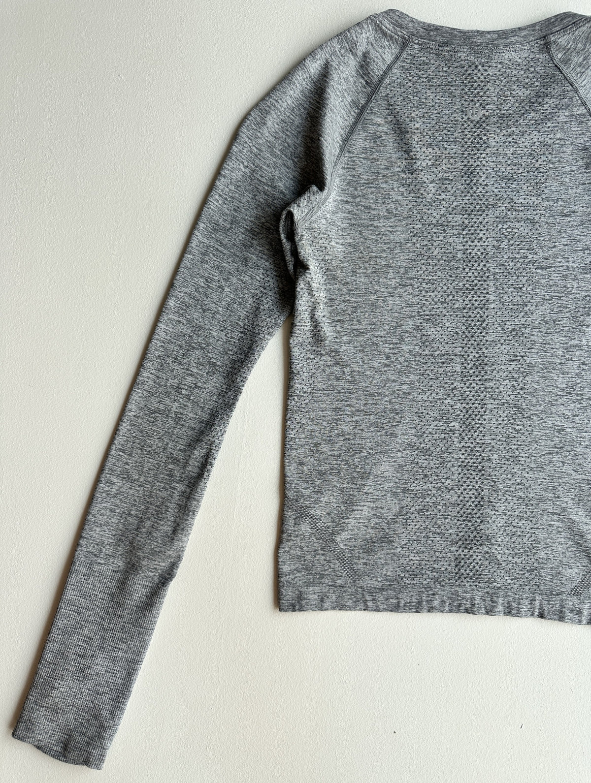 Swiftly Tech Long Sleeve in Slate White — preloved Lululemon