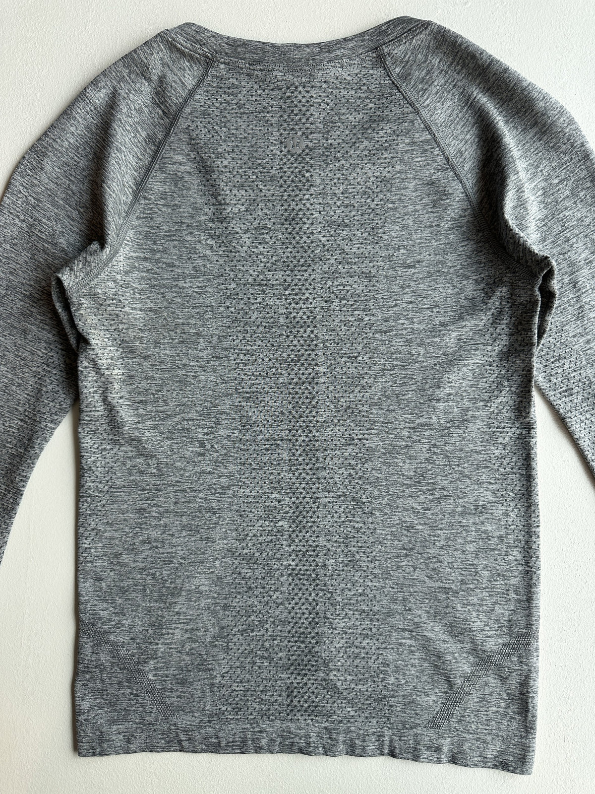 Swiftly Tech Long Sleeve in Slate White — preloved Lululemon