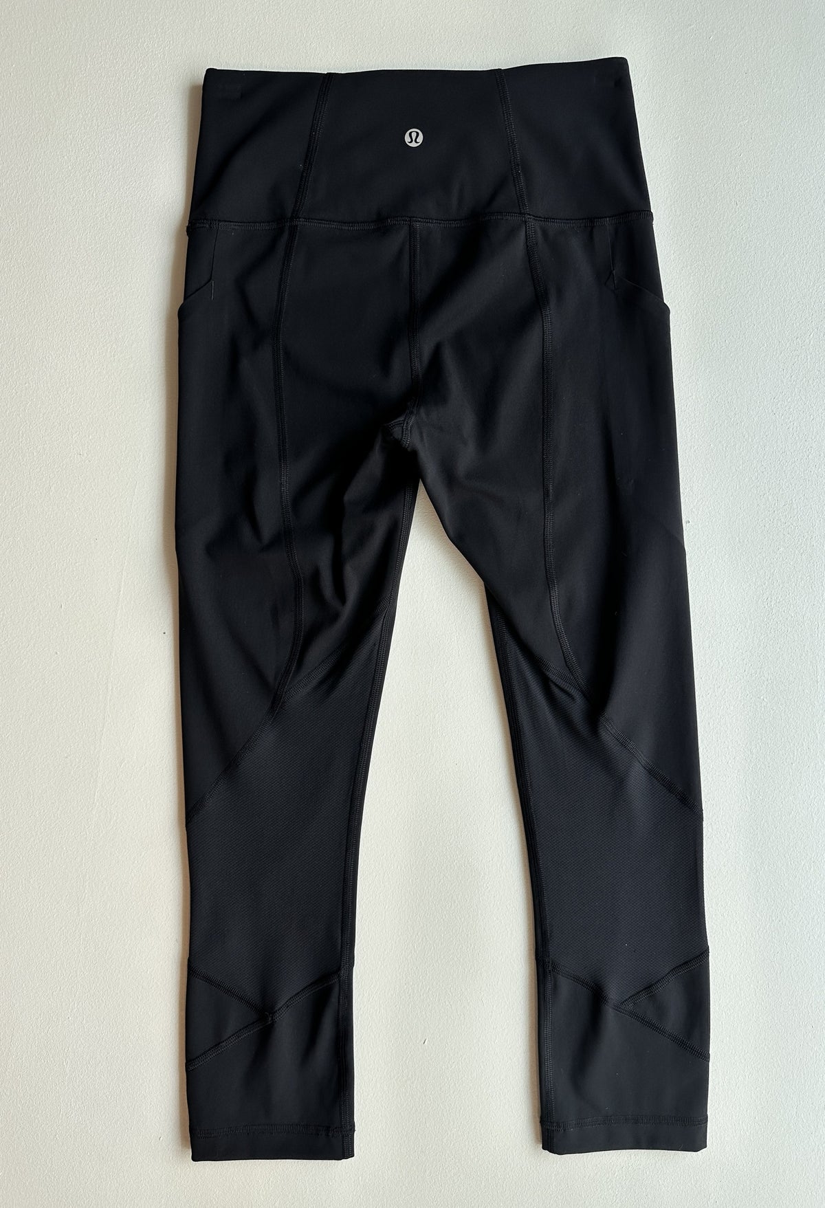 Pace Rival High-Rise Crop 22" in Black — preloved Lululemon