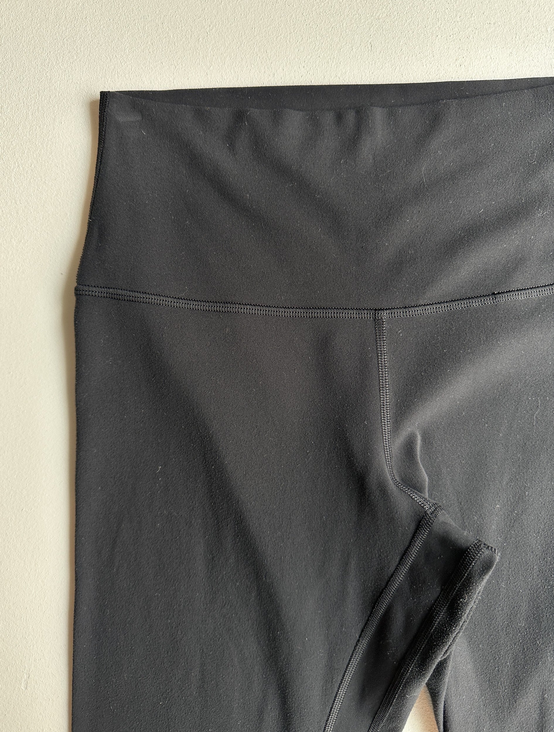 Align Pants 28" in Black — preloved Lululemon