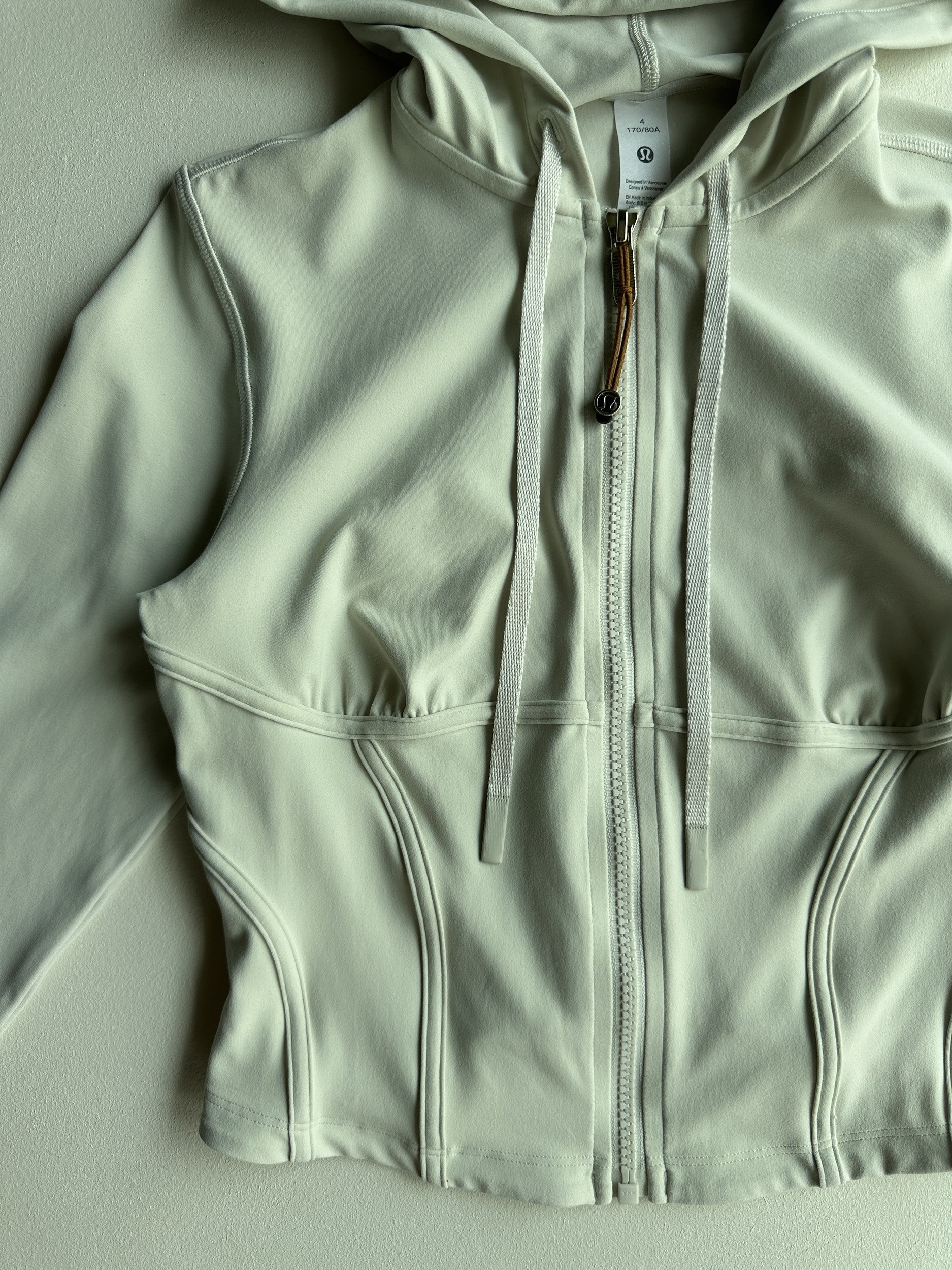 Cropped Jacket Nulu in Light Ivory — preloved Lululemon